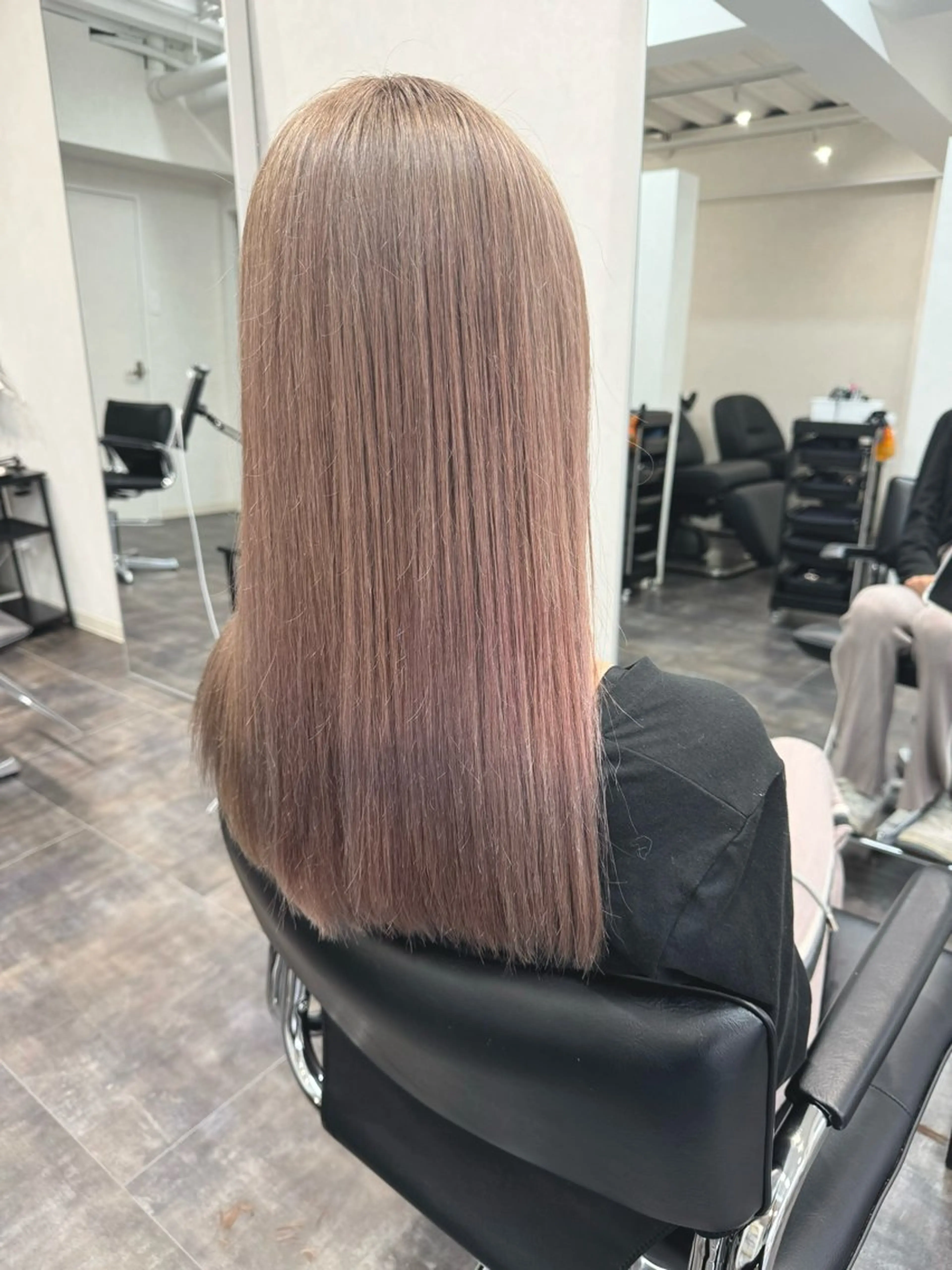 ロング カラー カット ヘアカラー トリートメント M IIのヘアスタイル