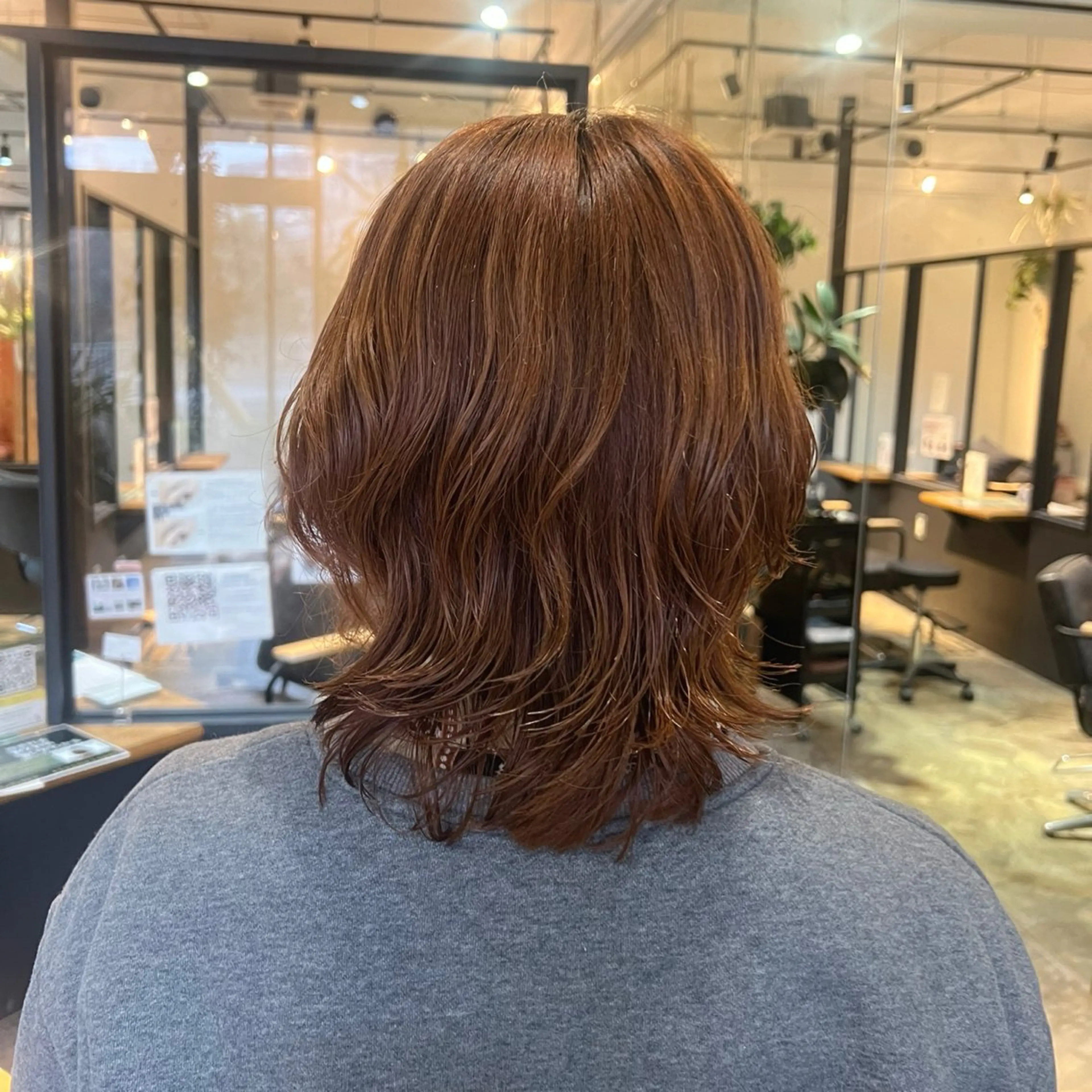 ミディアム ミディアムパーマ ウルフカット カット ヘアカラー トリートメント 🍑FERIAfam 桃山台　仲本七星🍑のヘアスタイル