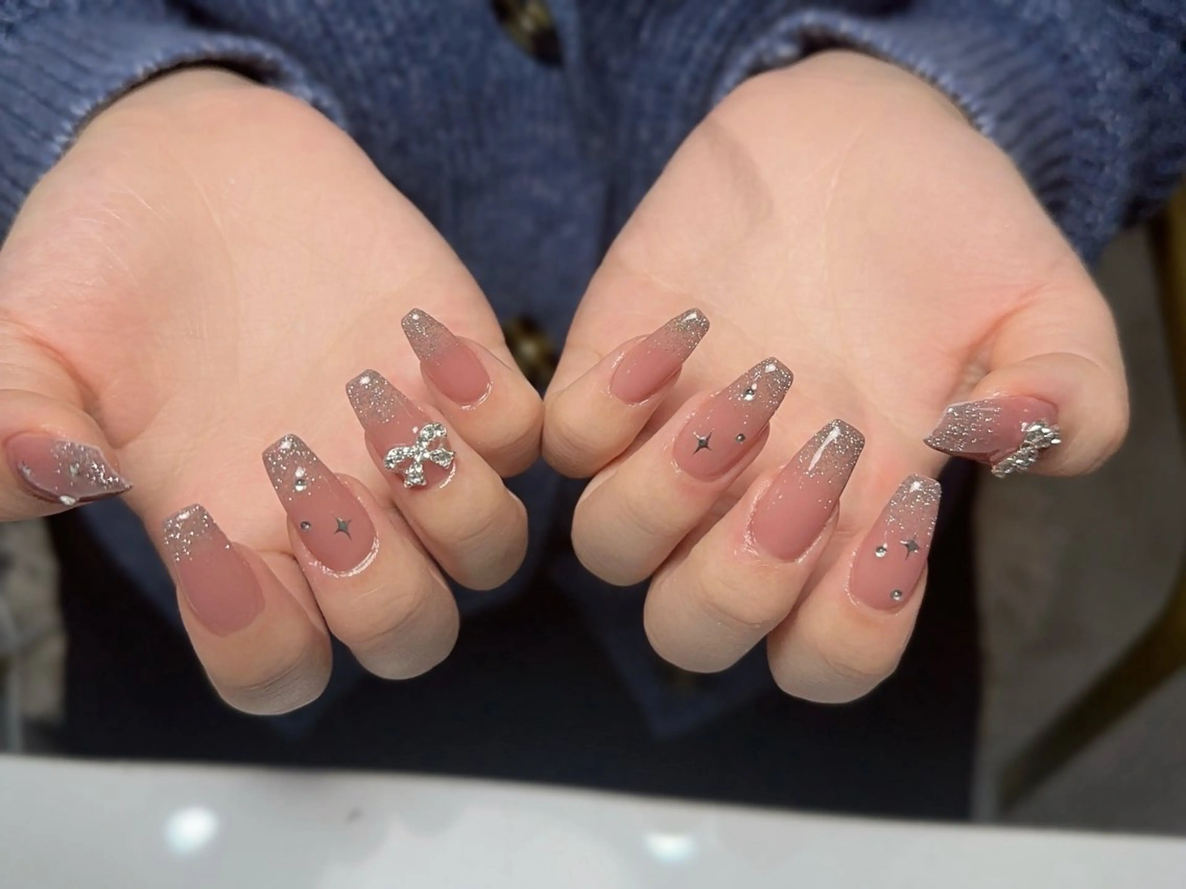 ネイル 長さ出し フラッシュネイル フレンチネイル 持ち込み ピンク ハンドネイル ハンドケア 🫧M. nailsのネイルデザイン