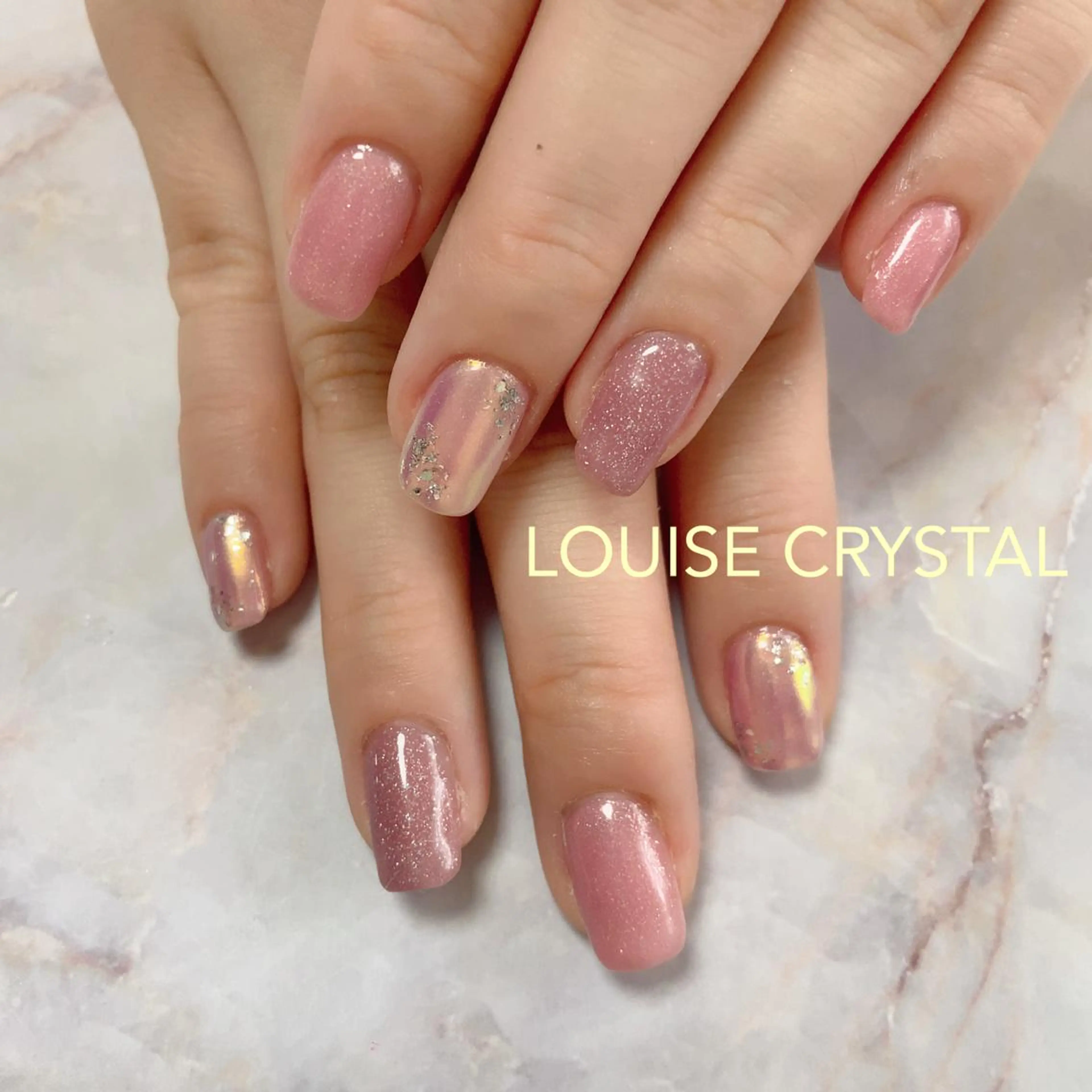 ネイル ピンク LOUISE CRYSTALのネイルデザイン