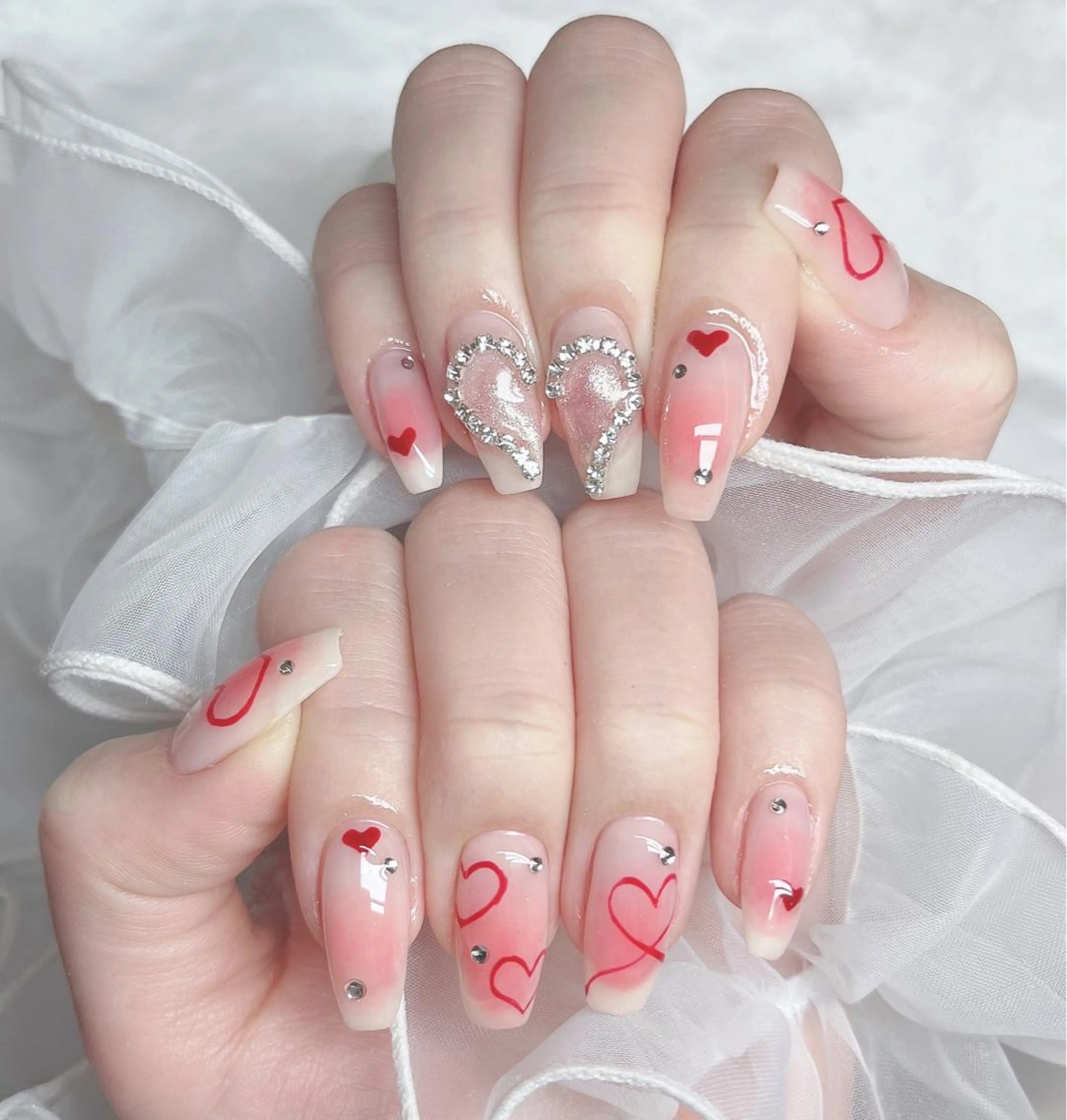 ネイル ハート nailsalon moca 堀江店所属・moca堀江店 momokaのネイルデザイン