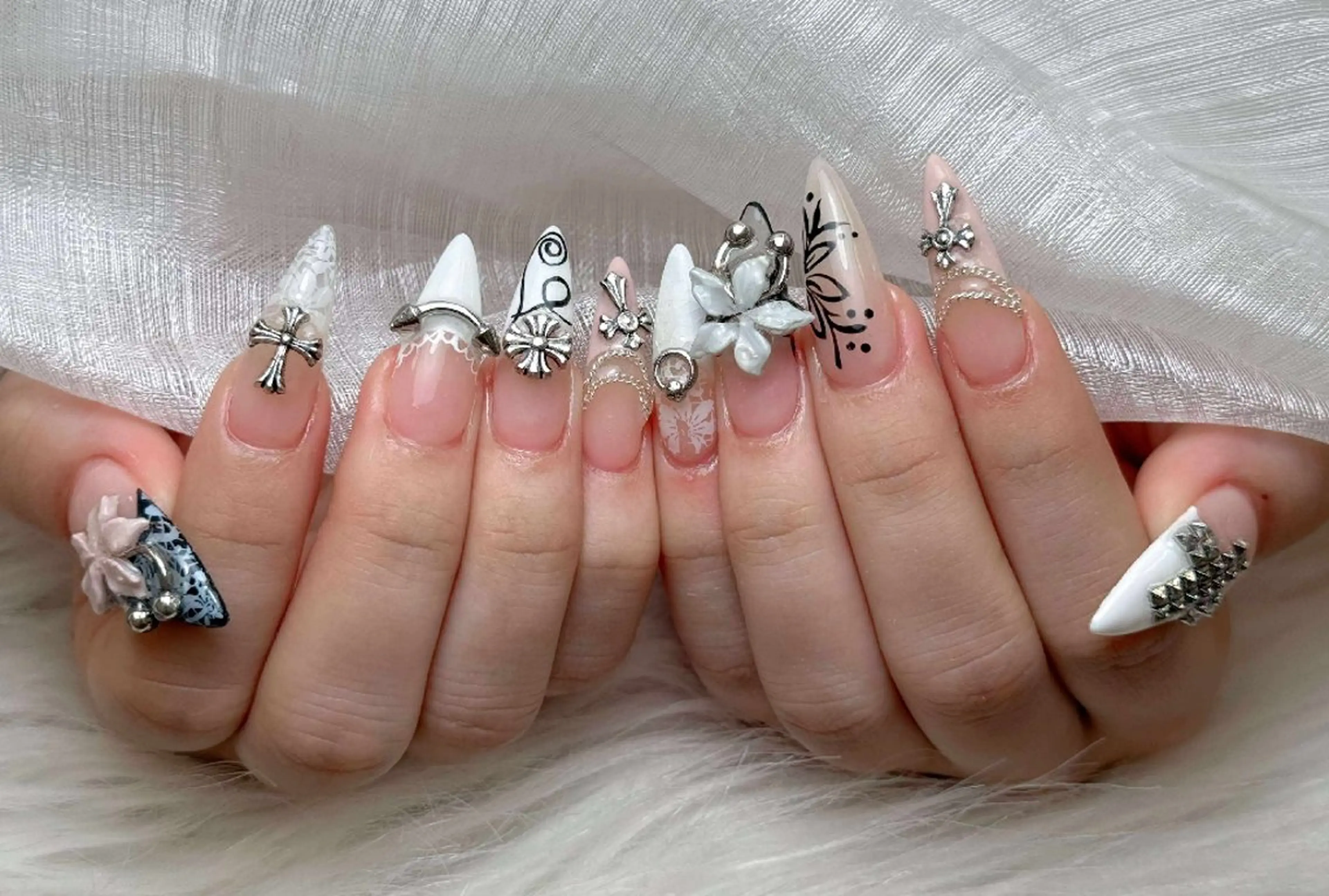 ネイル アートネイル 成人式 ジェルネイル ニュアンスネイル 夏ネイル ハンドネイル Nie Nail Shinokuboのネイルデザイン