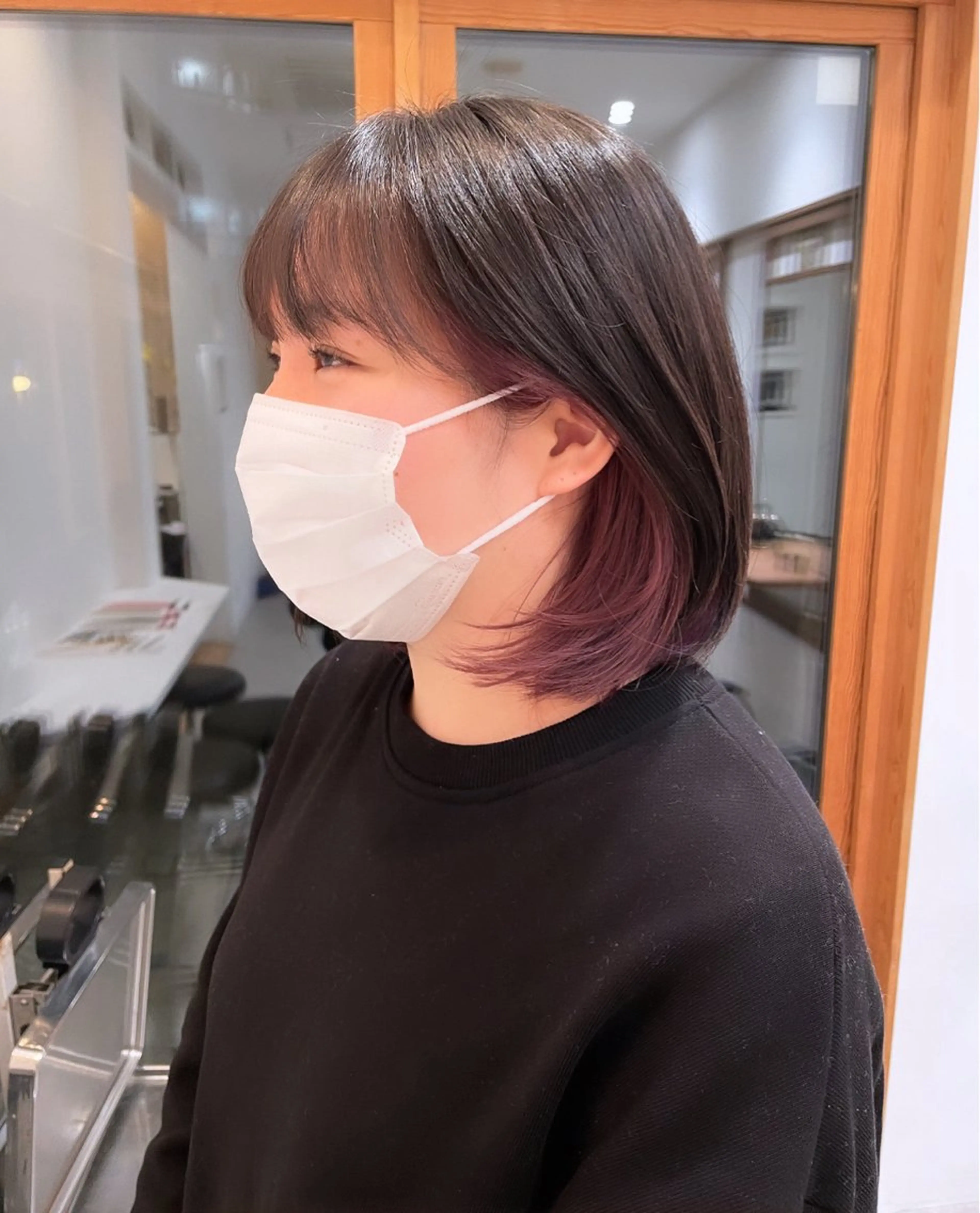 ミディアム カラー ミディアムレイヤー ブリーチ イヤリングカラー インナーカラー ラベンダーカラー ヘアカラー トリートメント ✨ストレートパーマ✨ パーマ✨YUKIのヘアスタイル