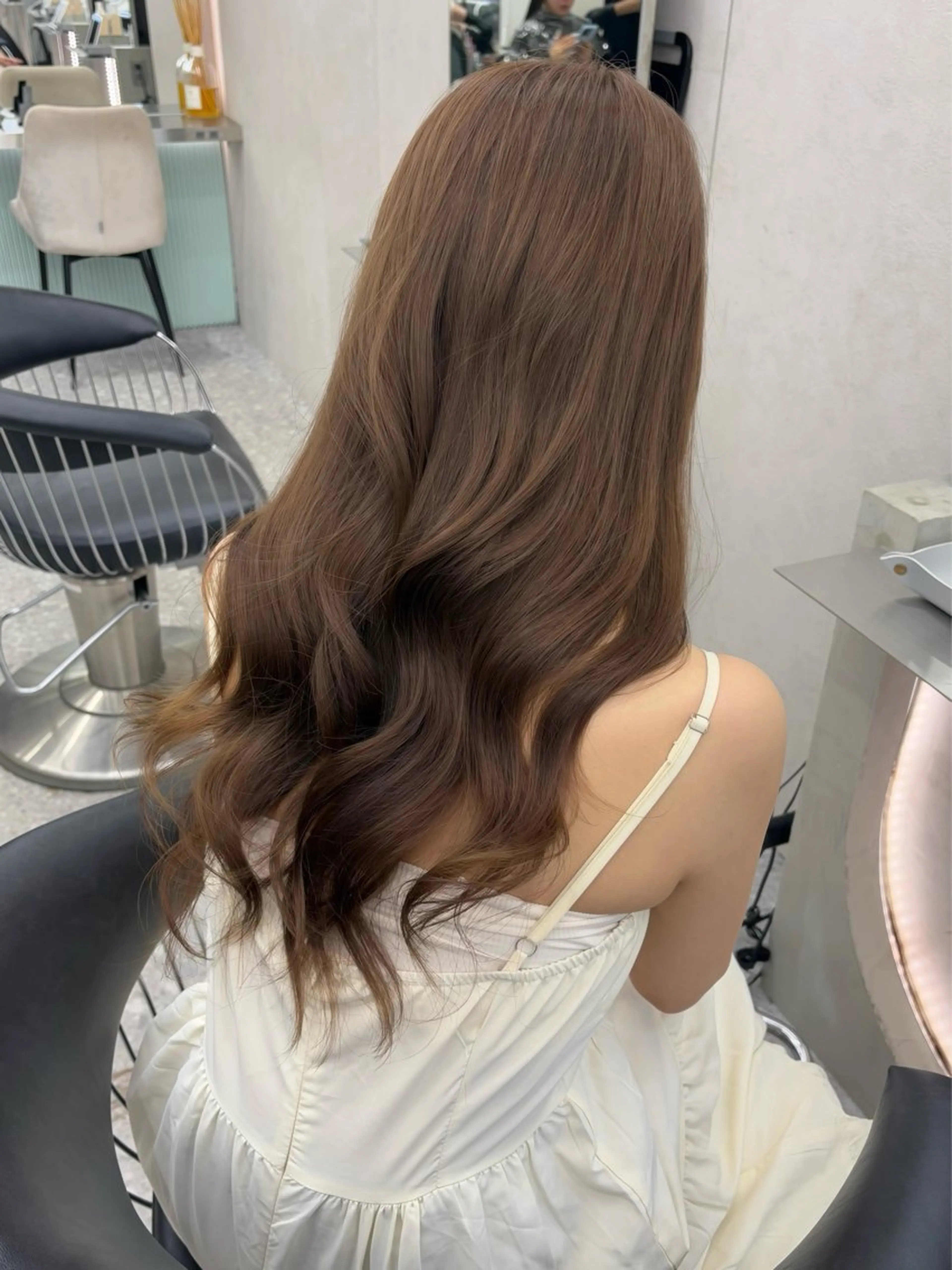 セミロング カラー ヘアアレンジ ヘアカラー トリートメント ふみか🎀 ベージュカラーのヘアスタイル