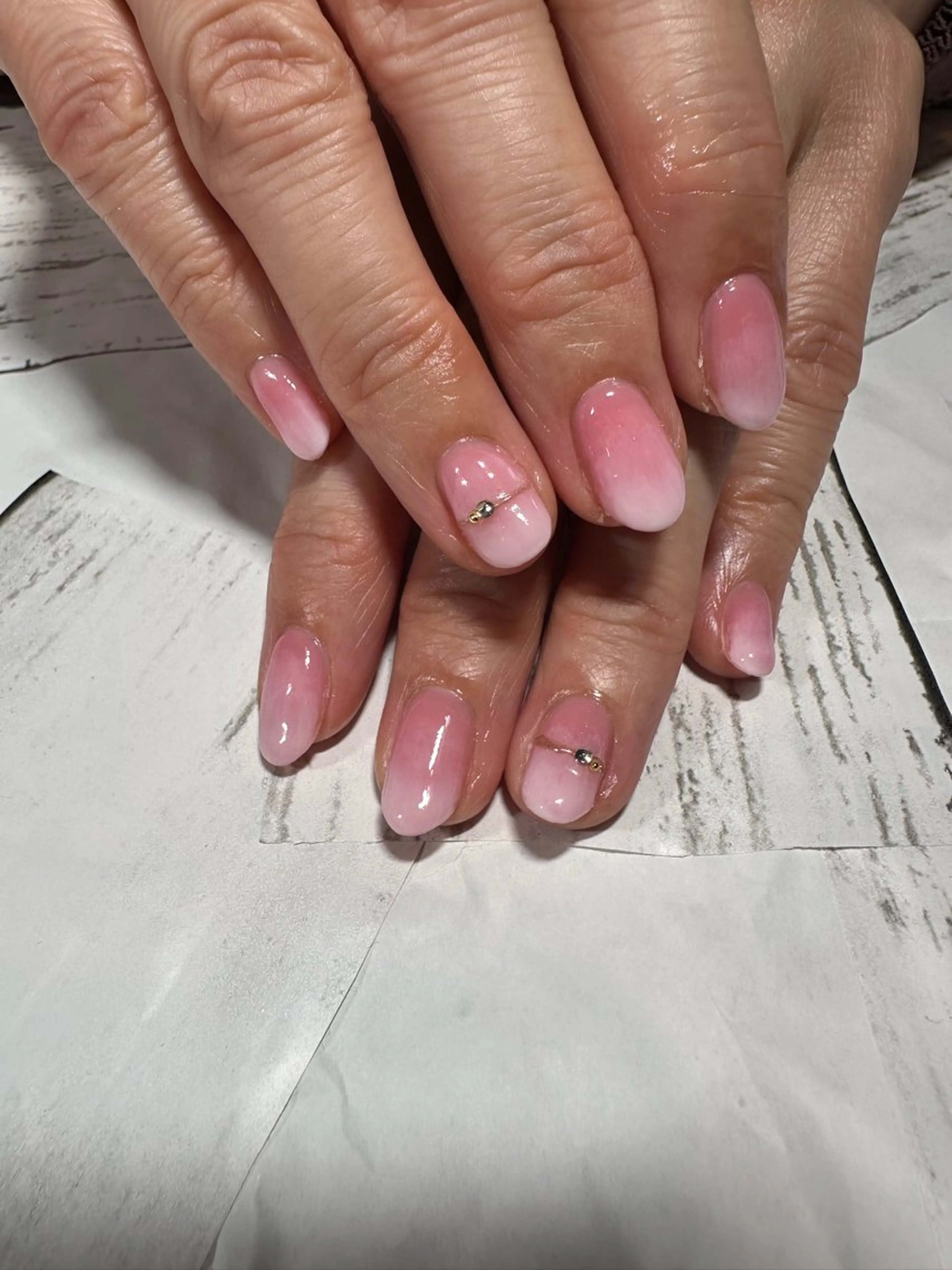ネイル e.nail所属・🍎吉田 恵里🍎のネイルデザイン