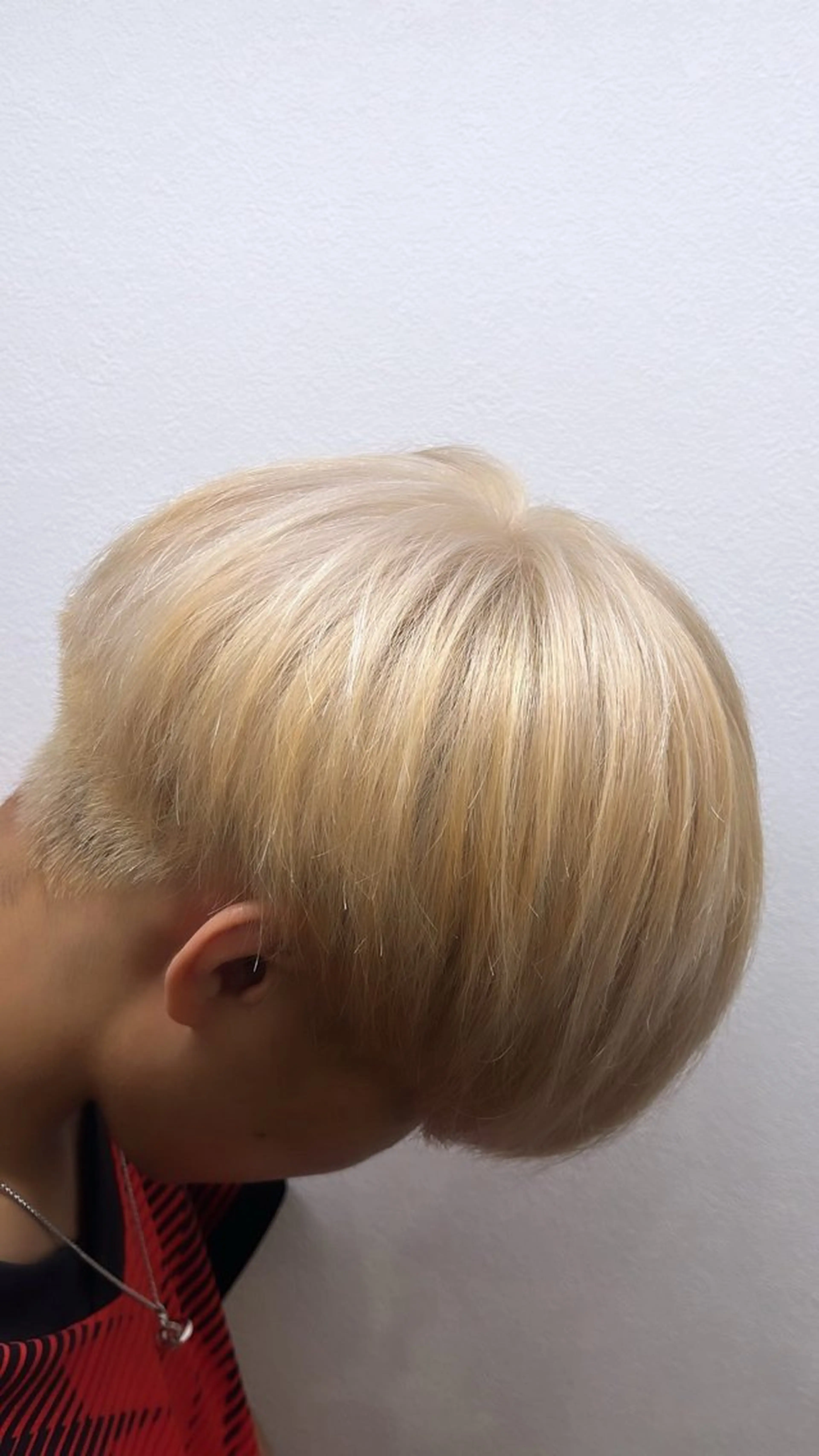 カラー ブリーチ ヘアカラー カラー．縮毛．パーマ よこいだいきのヘアスタイル