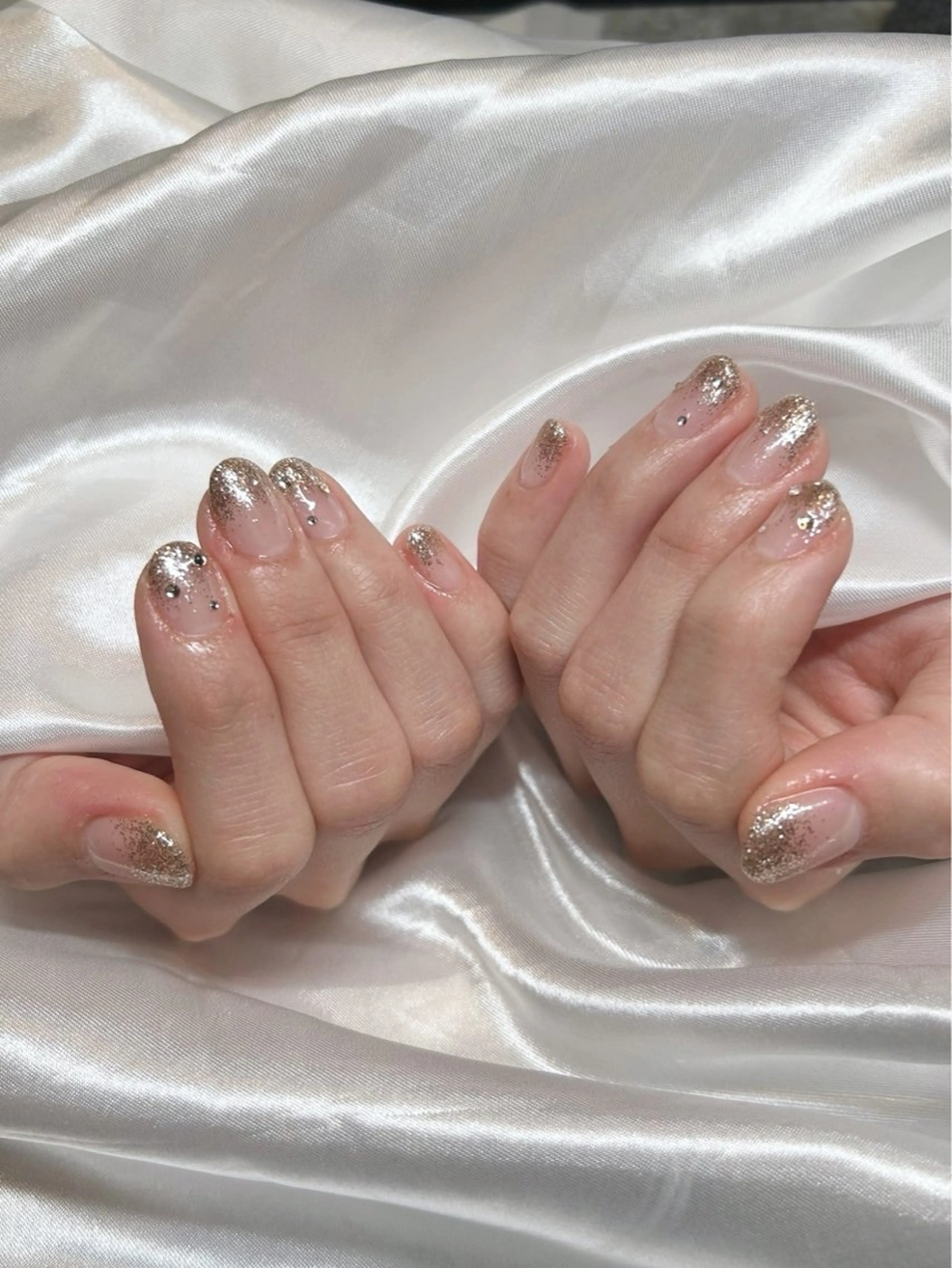ネイル フラッシュネイル マグネットネイル ニュアンスネイル シンプルネイル ワンホンネイル ハンドネイル at Nailのネイルデザイン