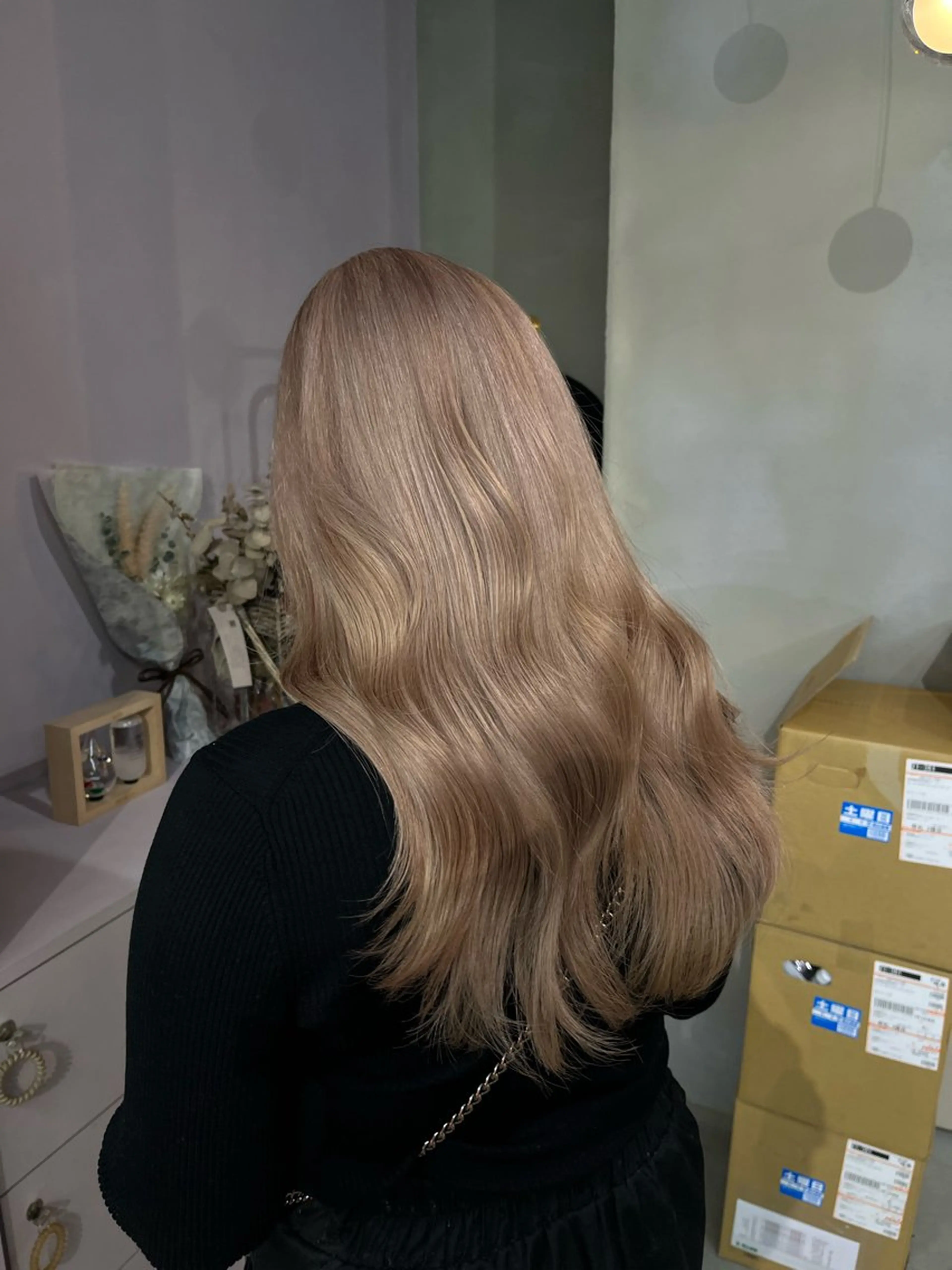 ロング カラー ベージュカラー ピンクカラー qulim所属・櫻井 はるなのヘアスタイル