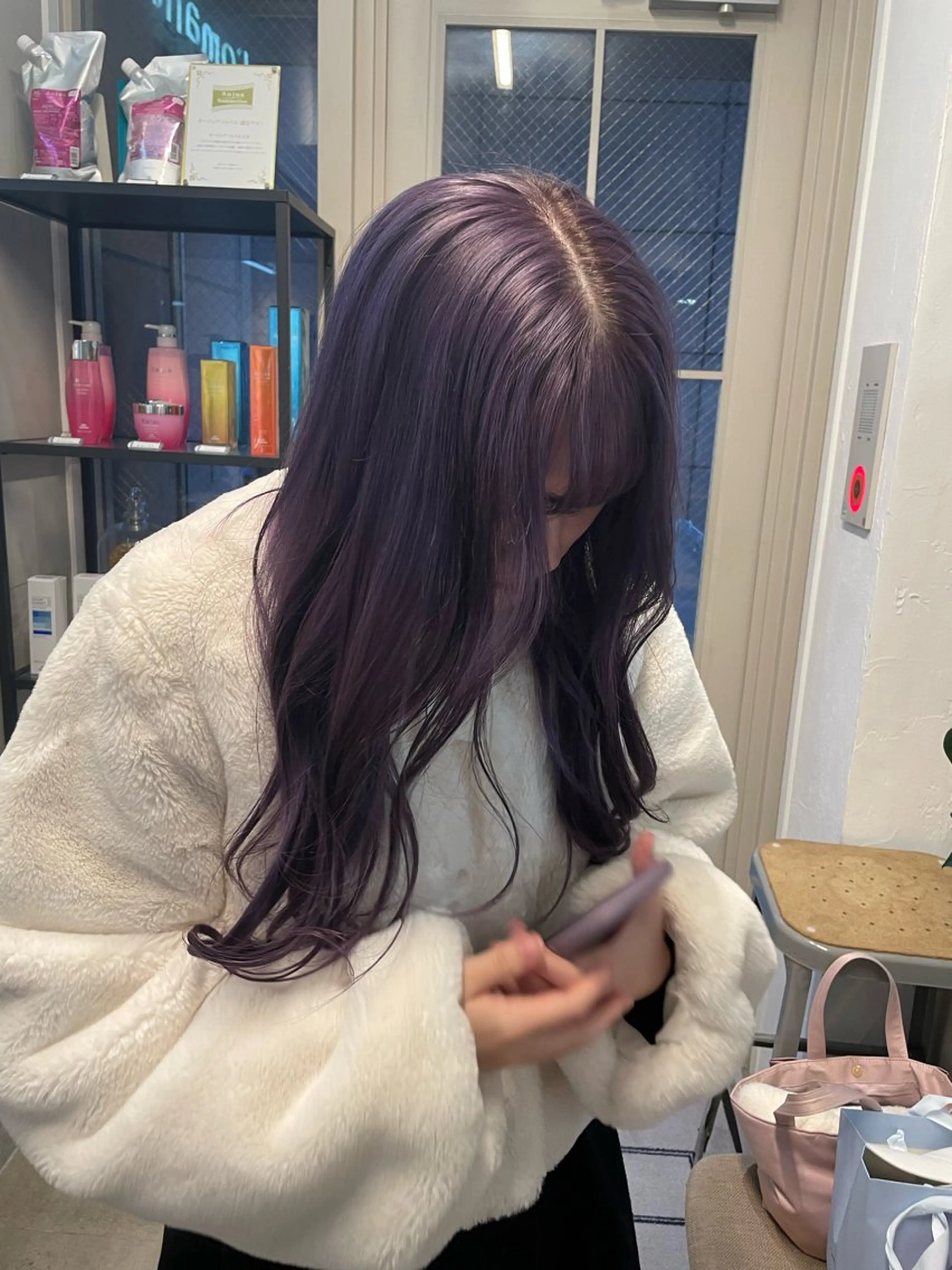 ロング カラー ミルクティー× グレージュMOMOのヘアスタイル