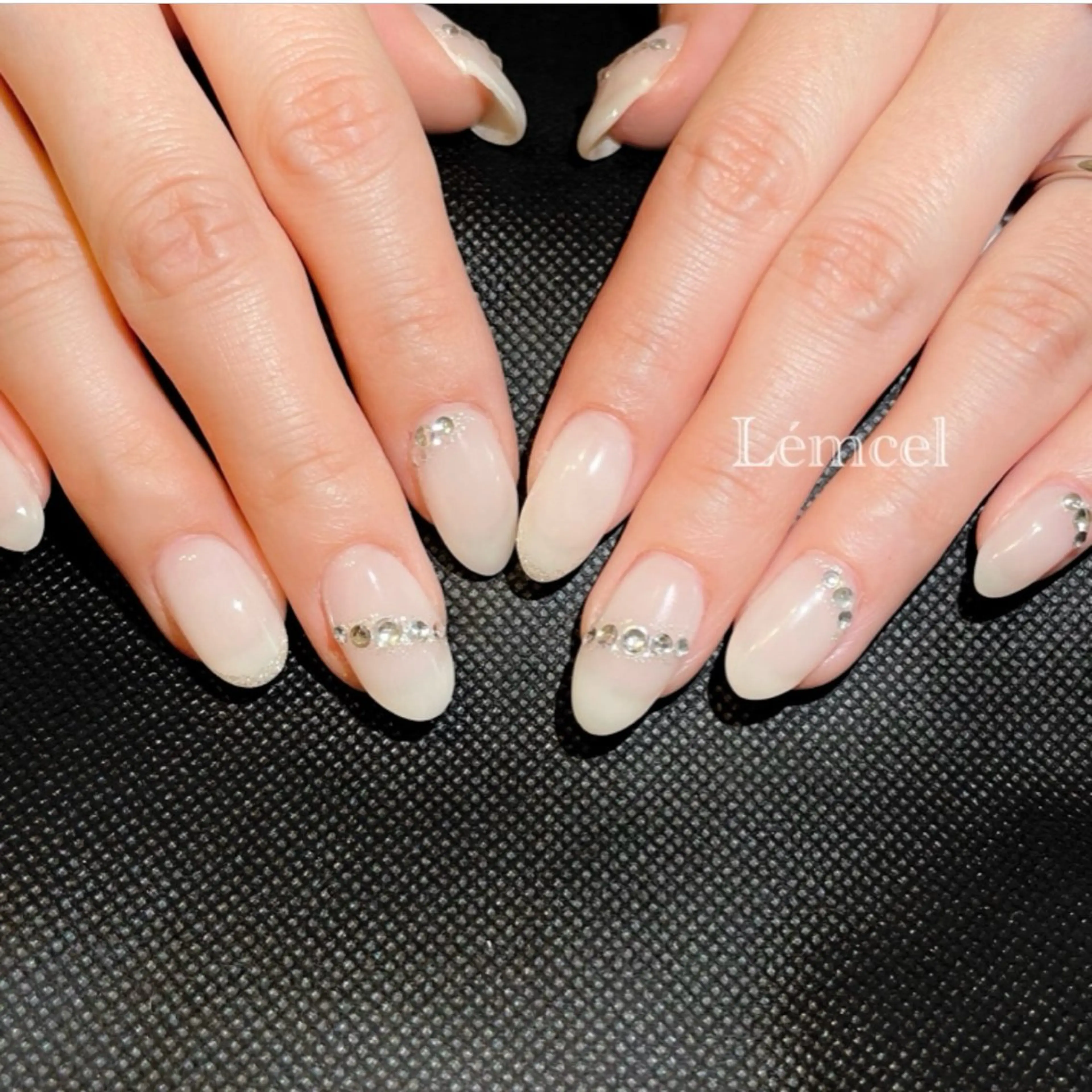 ネイル ストーンネイル Lémcel ﾘｼｪﾙのネイルデザイン