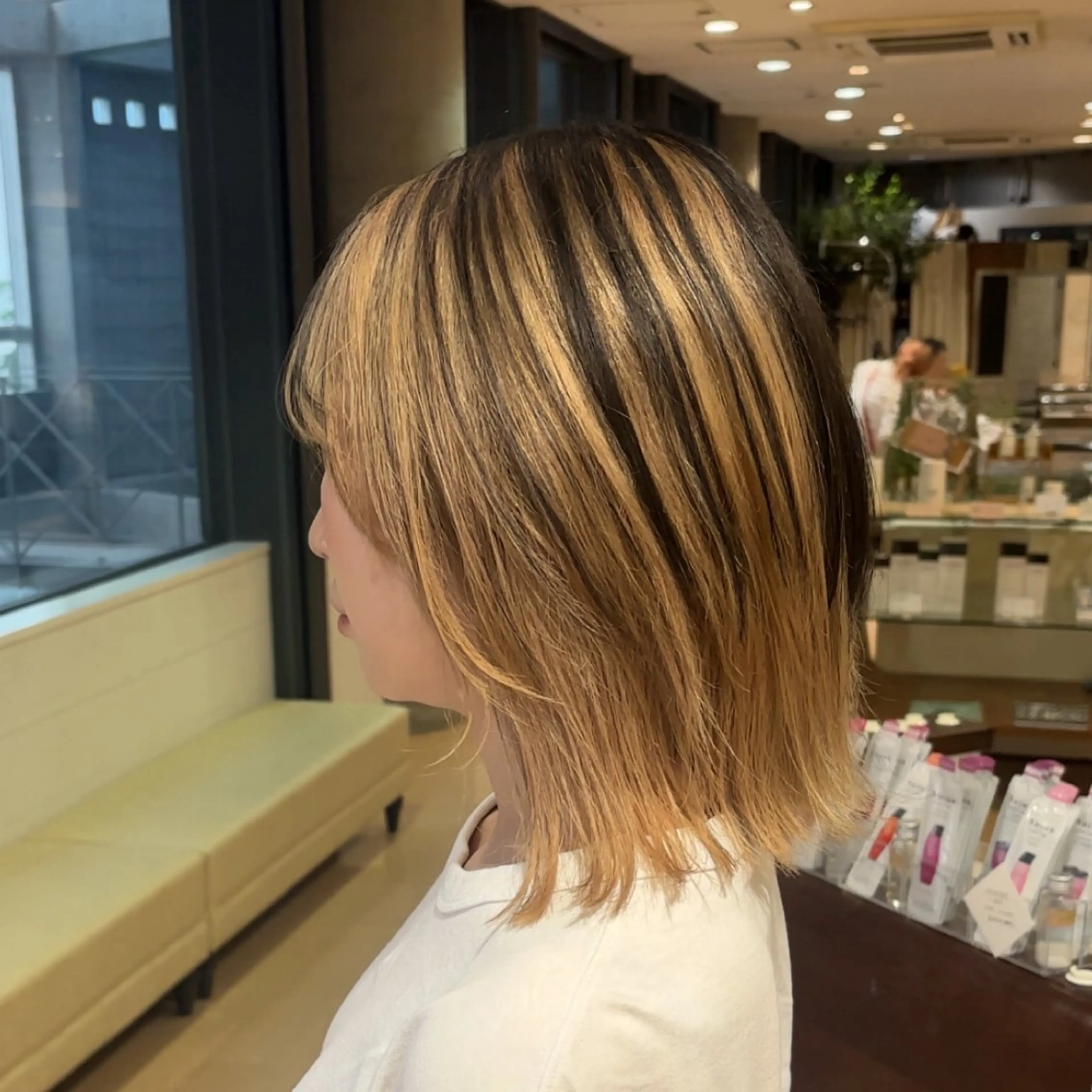 ショート カラー メンズパーマ✨️ ケアブリーチカラーのヘアスタイル