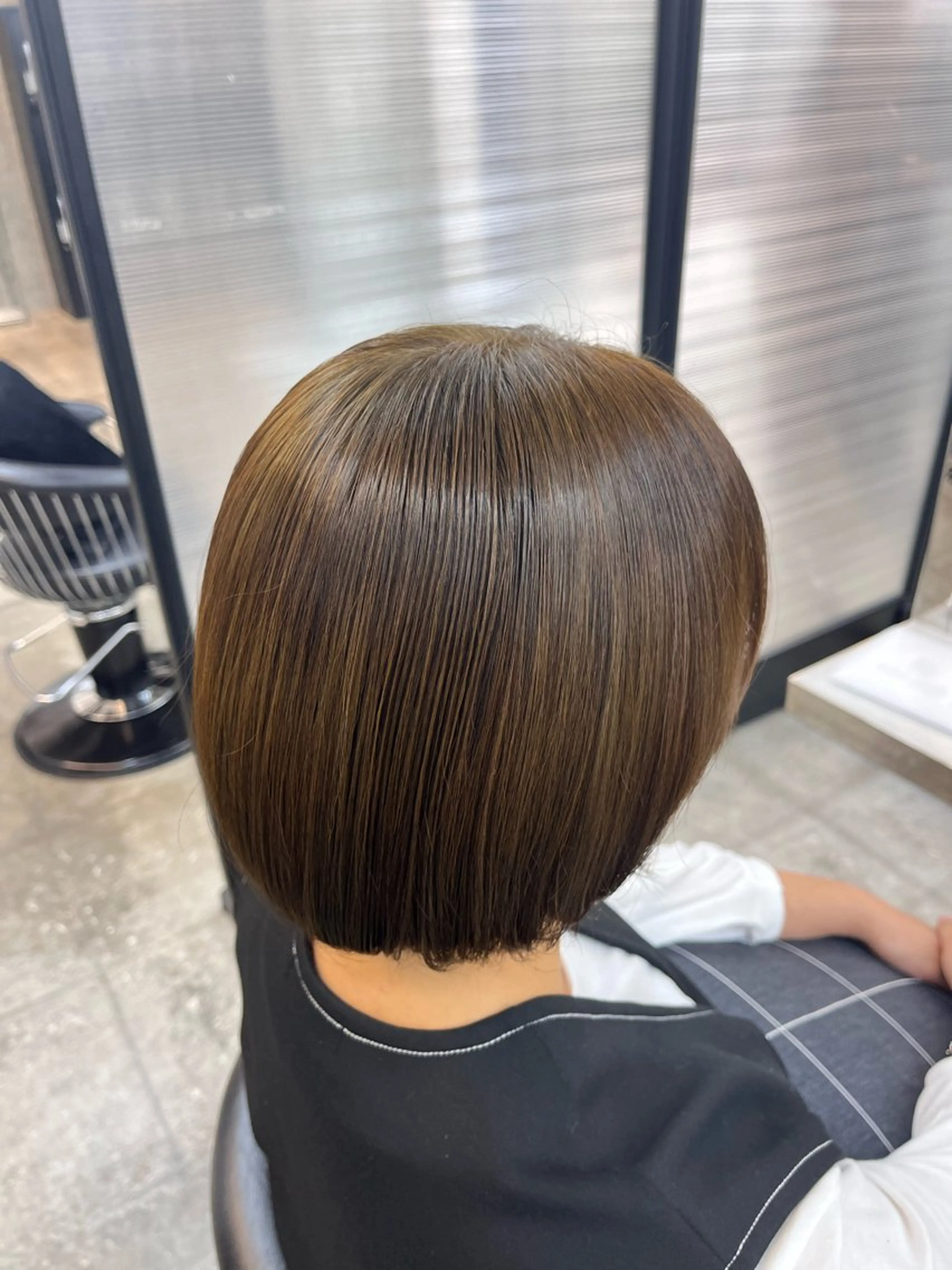 ショート カラー ブリーチ グレージュ ブリーチなしカラー オリーブグレージュ オリーブグレー 🪄推しカラー🎀 名塚比奈乃🪄のヘアスタイル