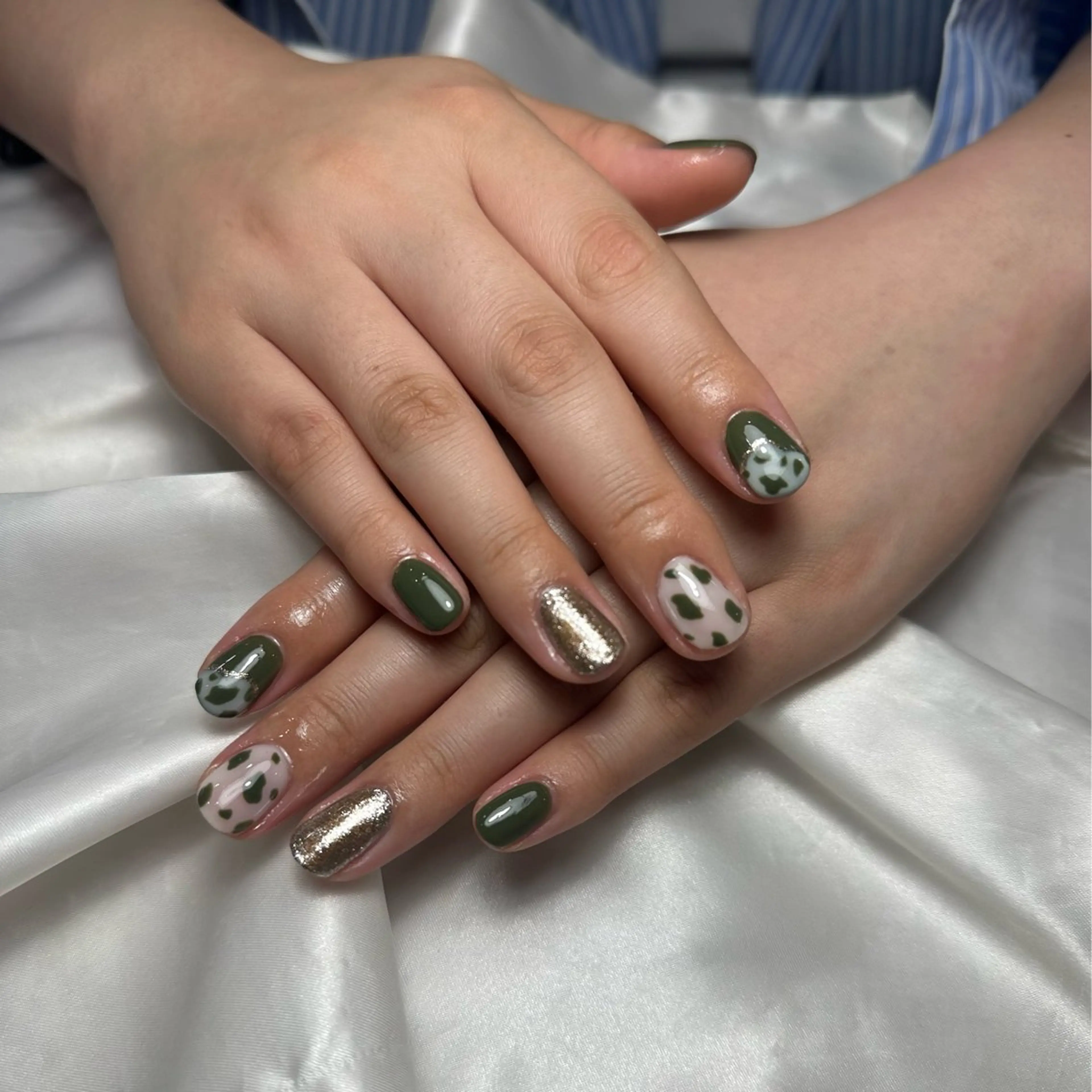 ネイル グリーン ハンドネイル Ray nail natsu🎀のネイルデザイン