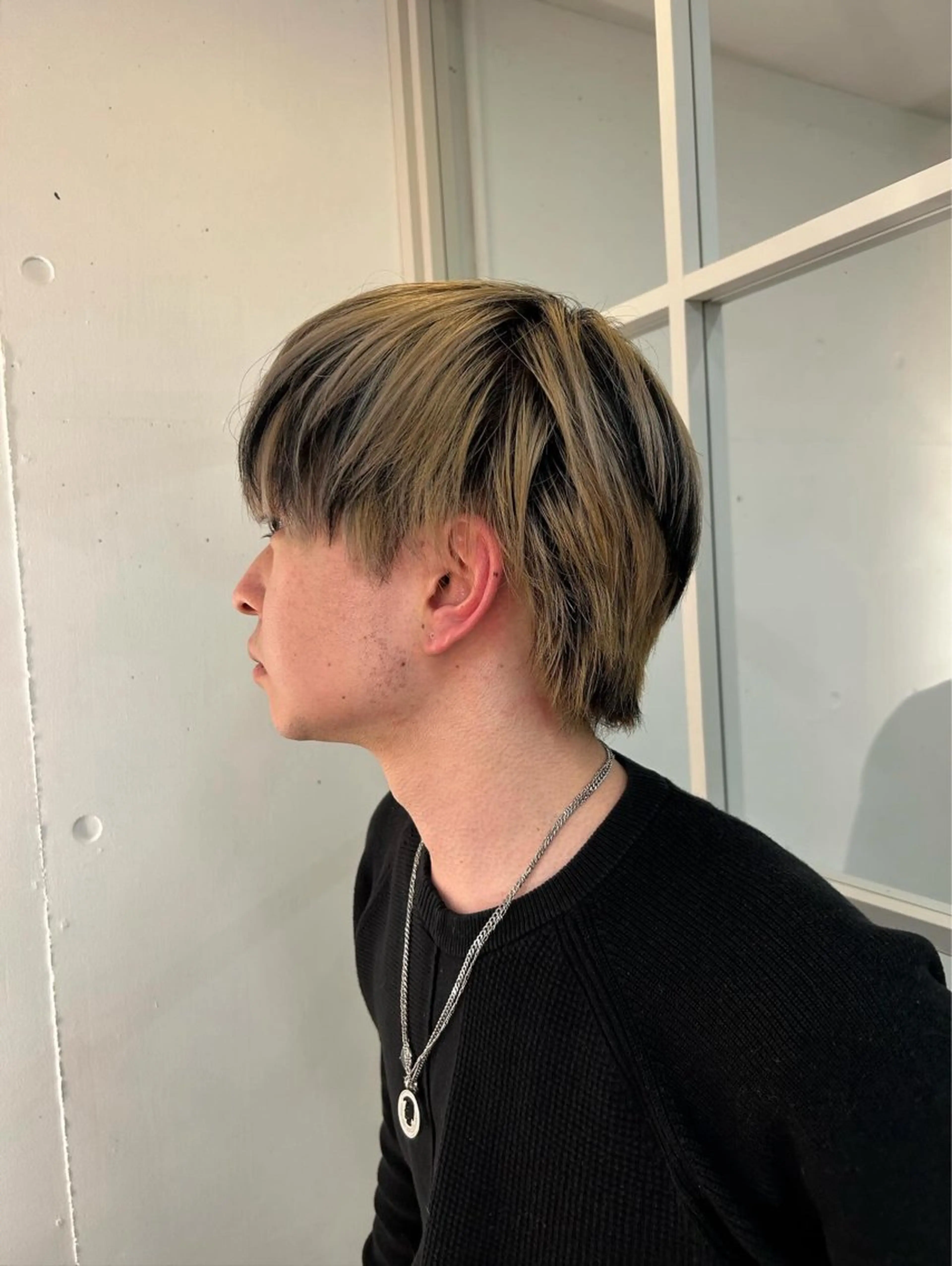 ショート カラー カット ヘアカラー トリートメント ヘッドスパ ヘアセット ブリーチ×レイヤー 🧙 艶髪/レオンのヘアスタイル