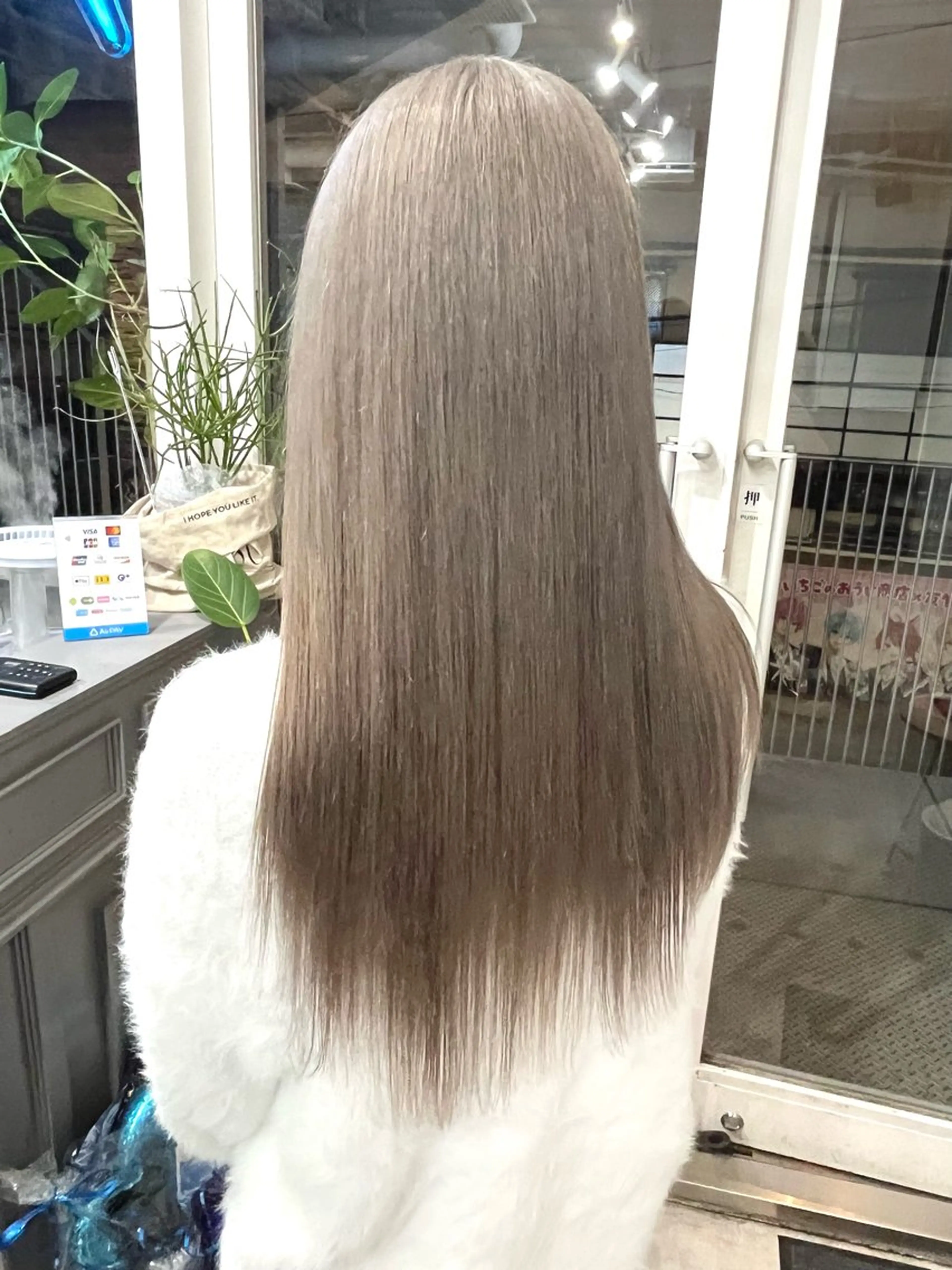 ロング カラー ヘアカラー トリートメント ヘアセット 🎀透明感ブリーチ カラー🎀ミズキのヘアスタイル
