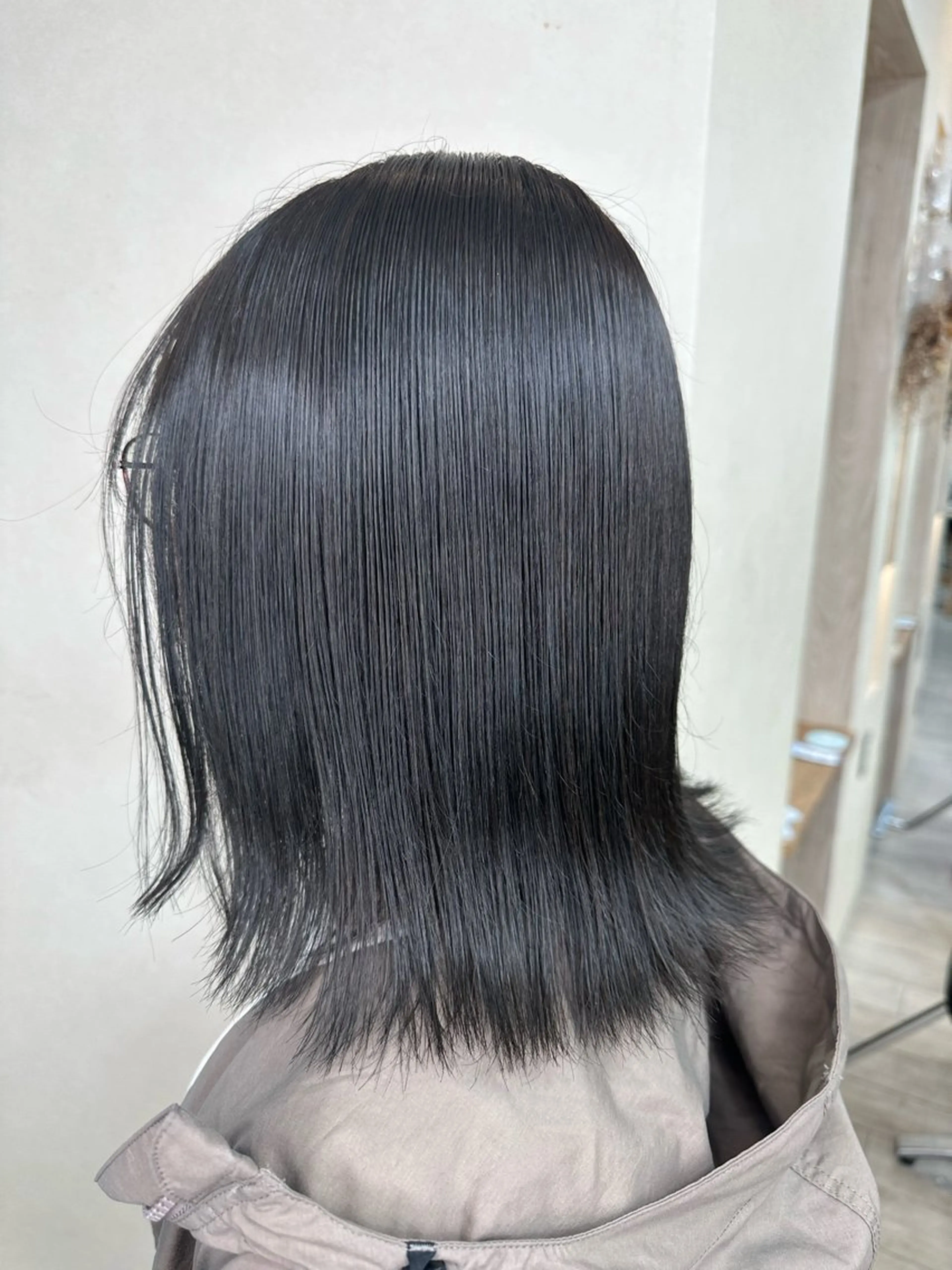 ミディアム カラー 透明感カラー グレージュ オリーブカラー オリーブグレージュ オリーブグレー 髪質改善/レイヤー/ 艶髪🎀ayaneのヘアスタイル
