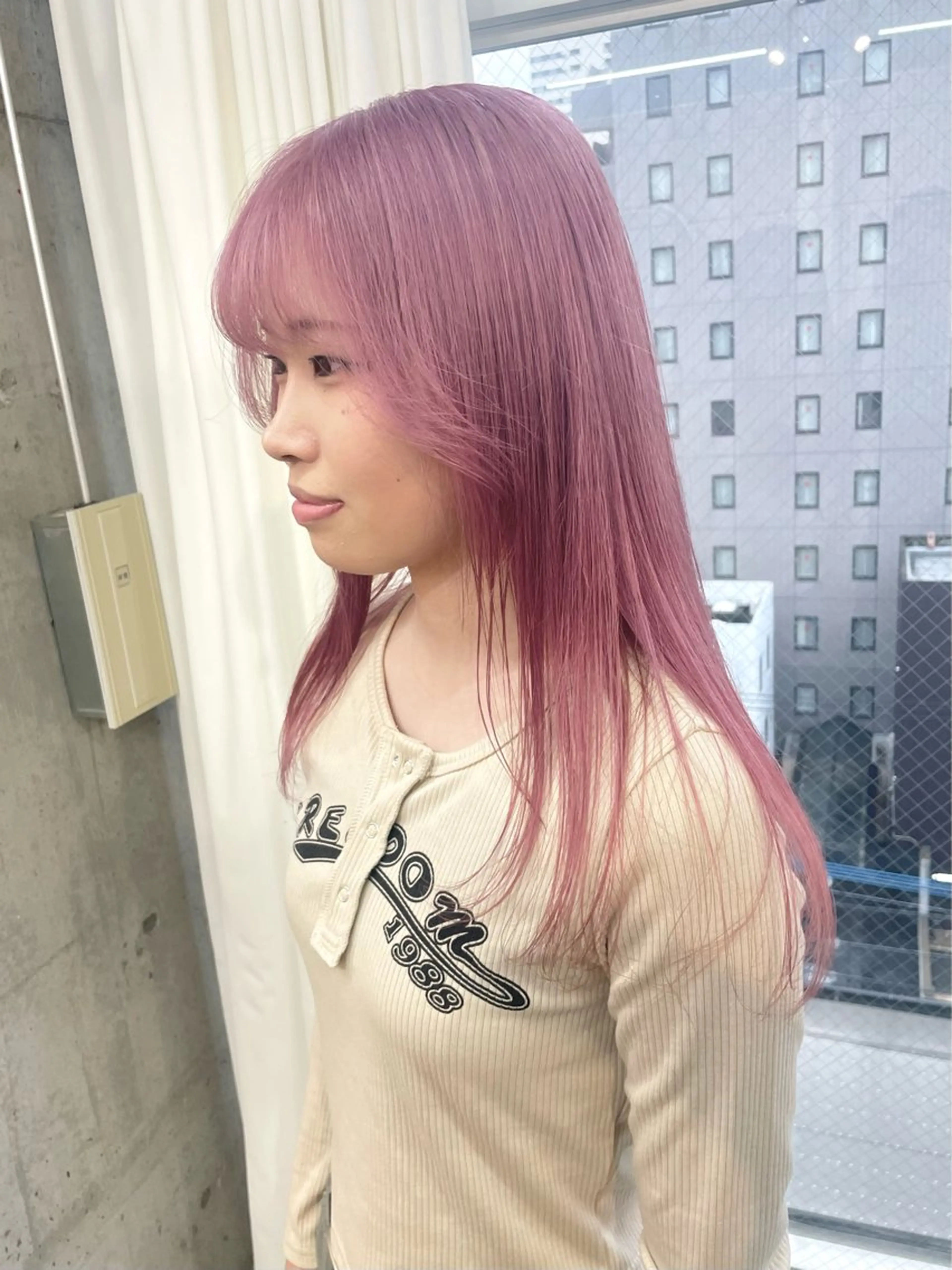 ロング カラー ピンクカラー lani hair salon所属・SHOTO ハイトー ン/デザインカラーのヘアスタイル