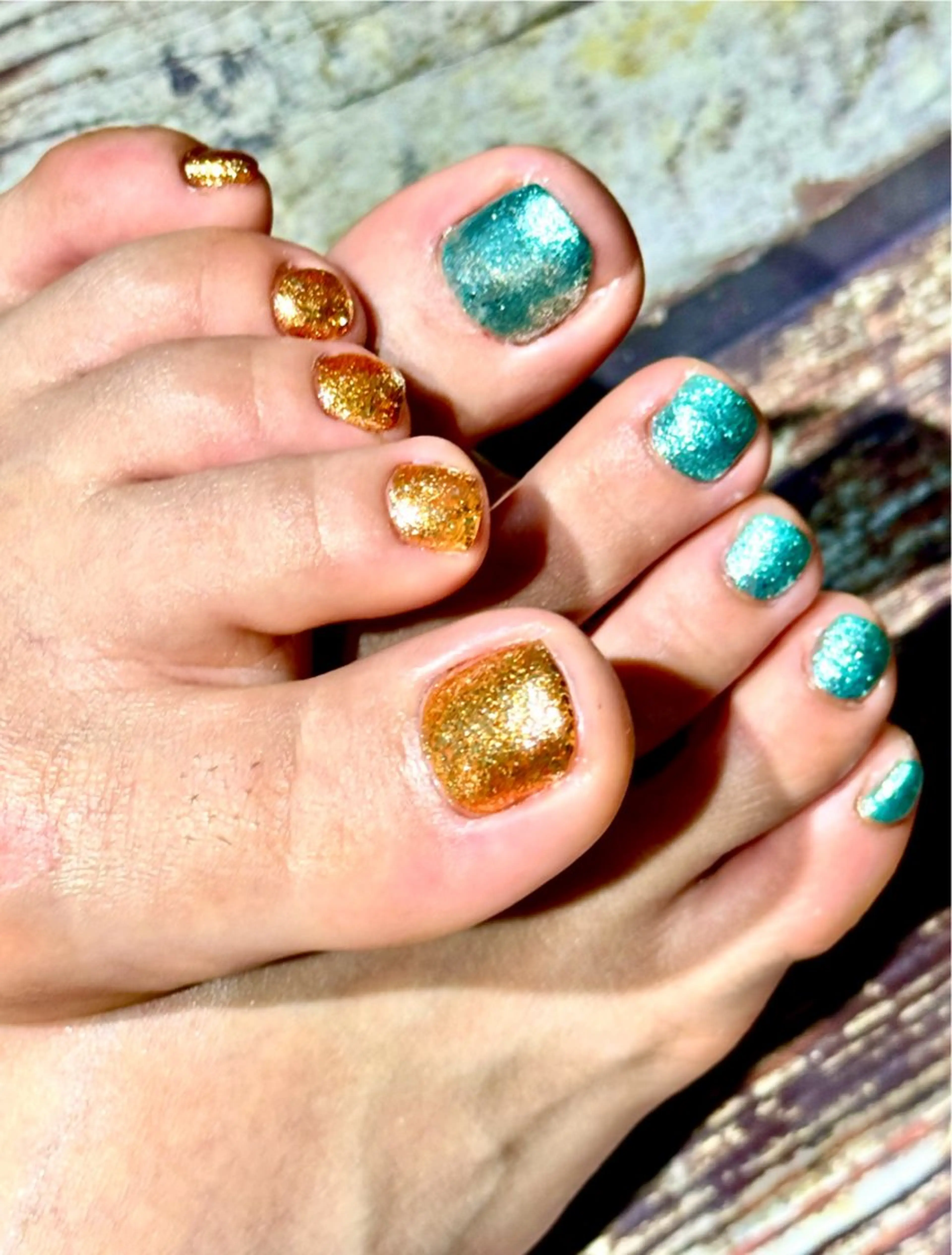 ネイル ブルー フットネイル ラメ(グリッター) オレンジ フットネイル MILImili nailのネイルデザイン