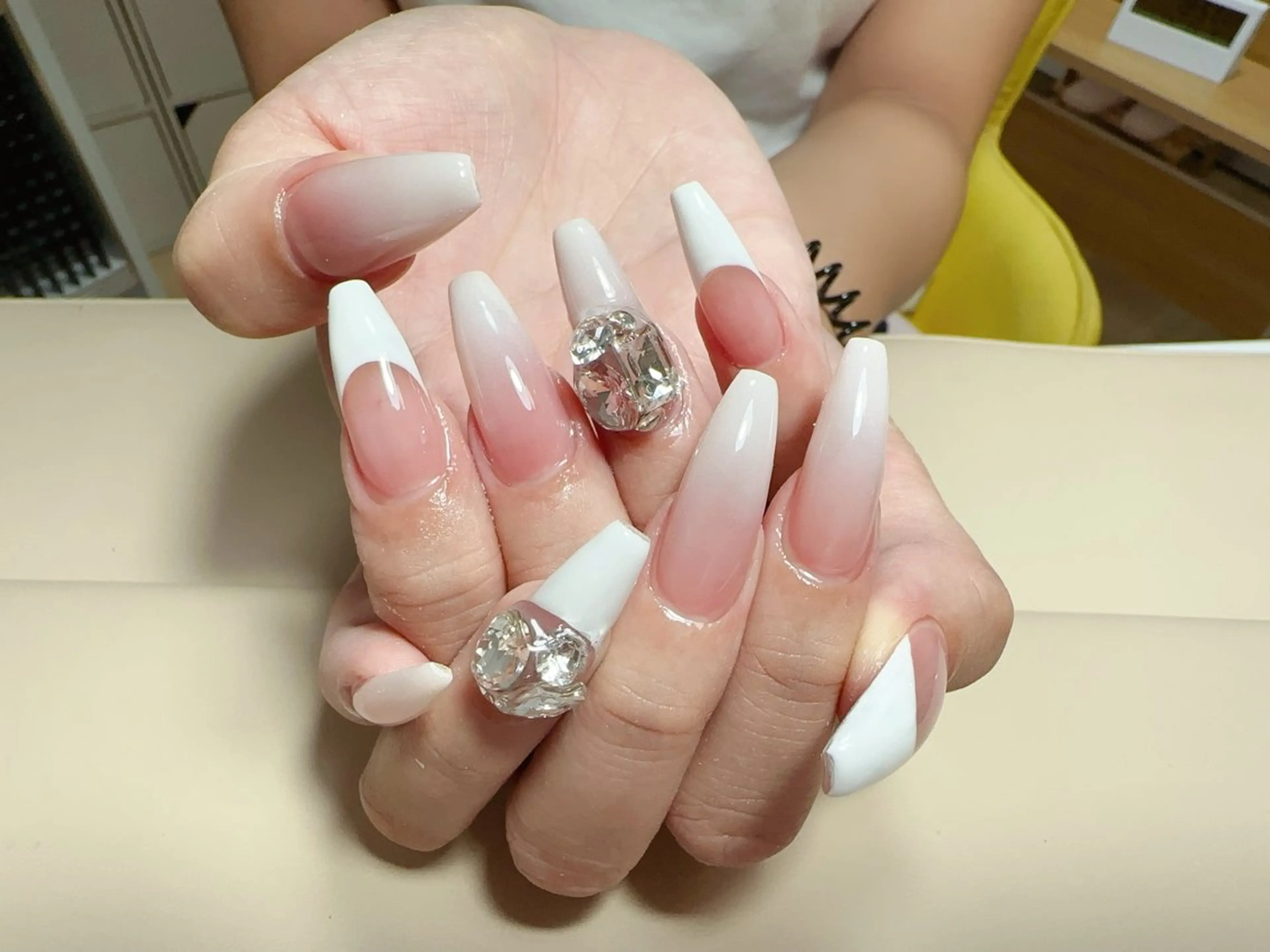 ネイル ハンドネイル NAIL CIRCLESのネイルデザイン