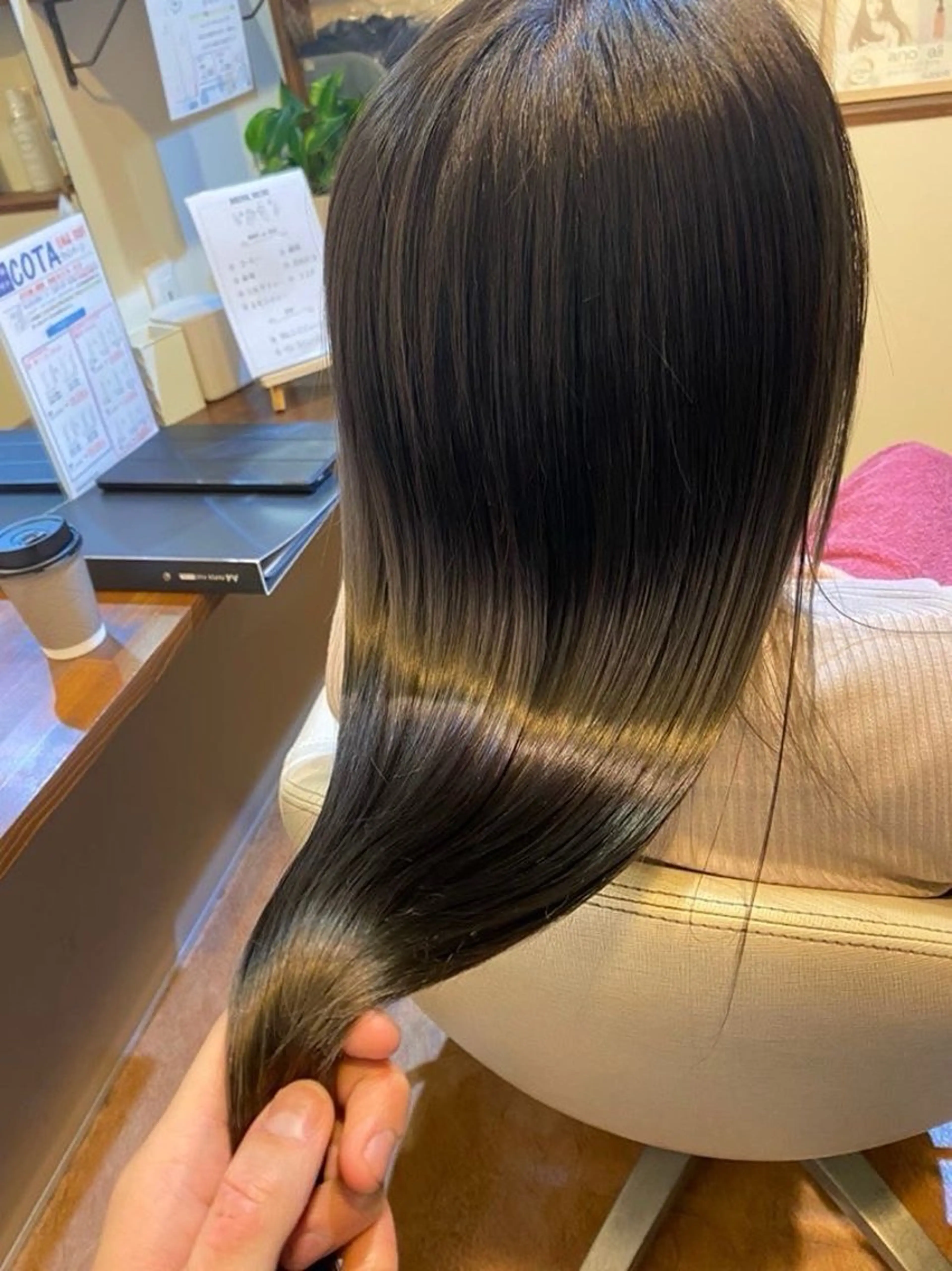 ロング ヘアカラー トリートメント 藤井 桃華のヘアスタイル