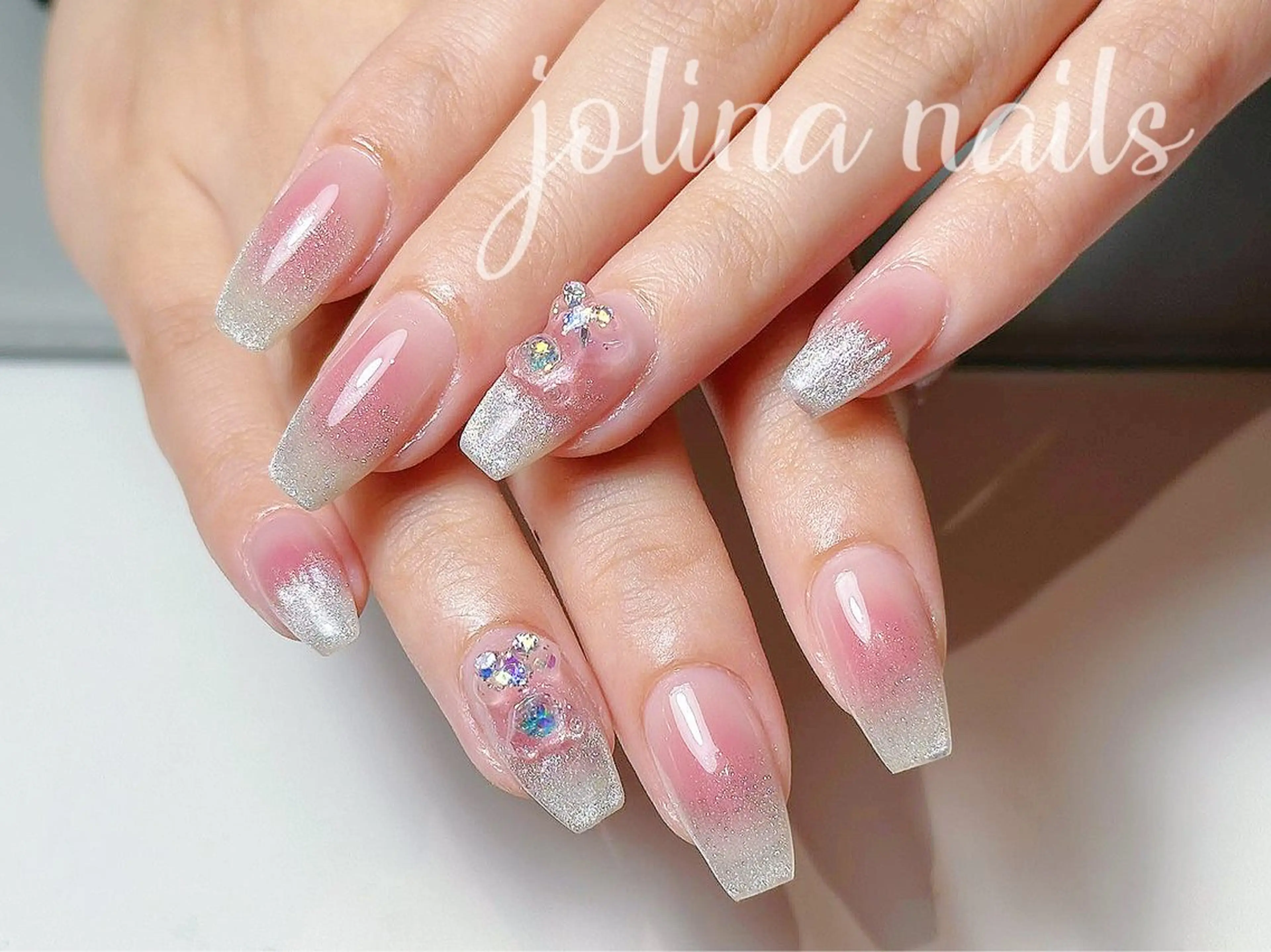 ネイル チークネイル フレンチネイル 韓国ネイル マグネットネイル マグネットフレンチ ハンドネイル jolina nails鶴見店のネイルデザイン