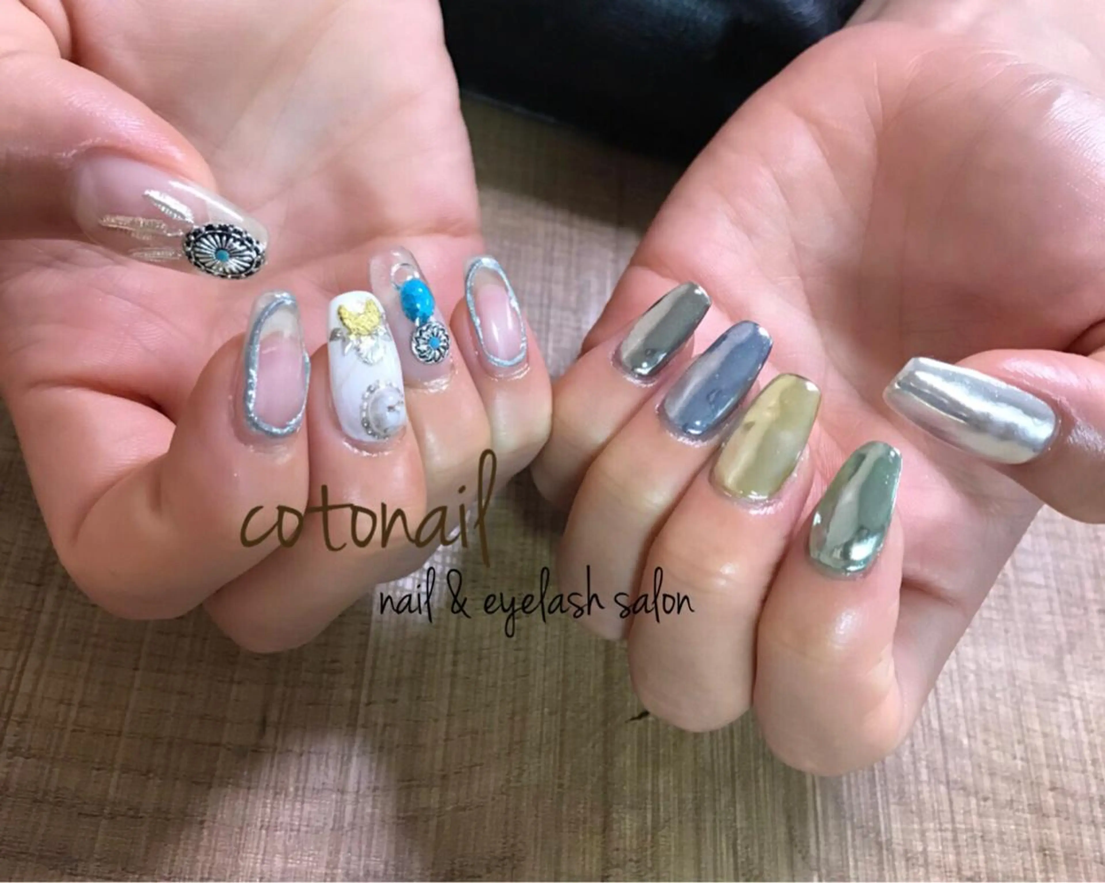 セミロング ネイル アートネイル ハンドネイル ツメトマツゲ .のネイルデザイン