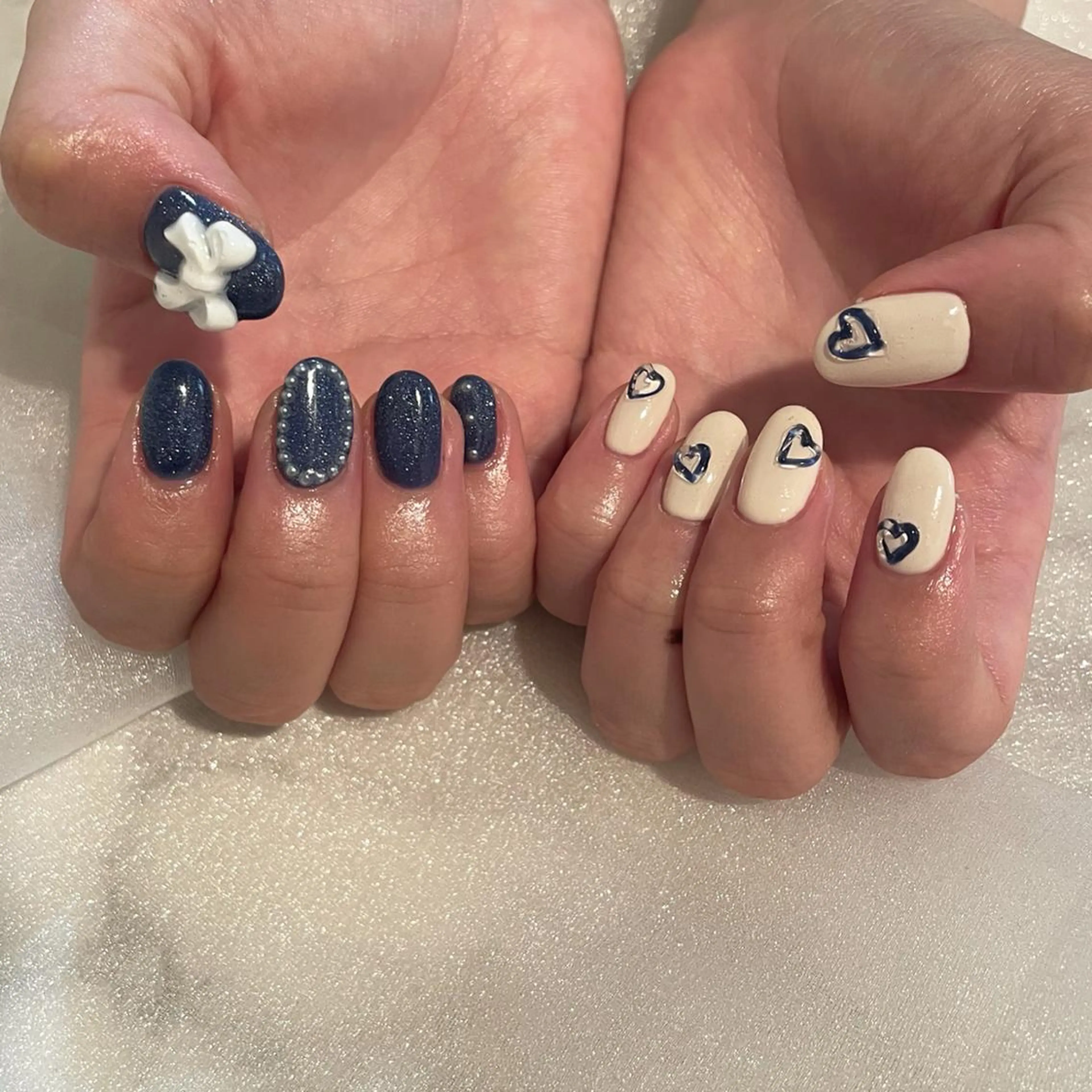 ネイル フレンチネイル ガーリー ハート マグネットネイル リボン ハンドネイル ハンドケア lyly.nail所属・lylynail YUUKAのネイルデザイン