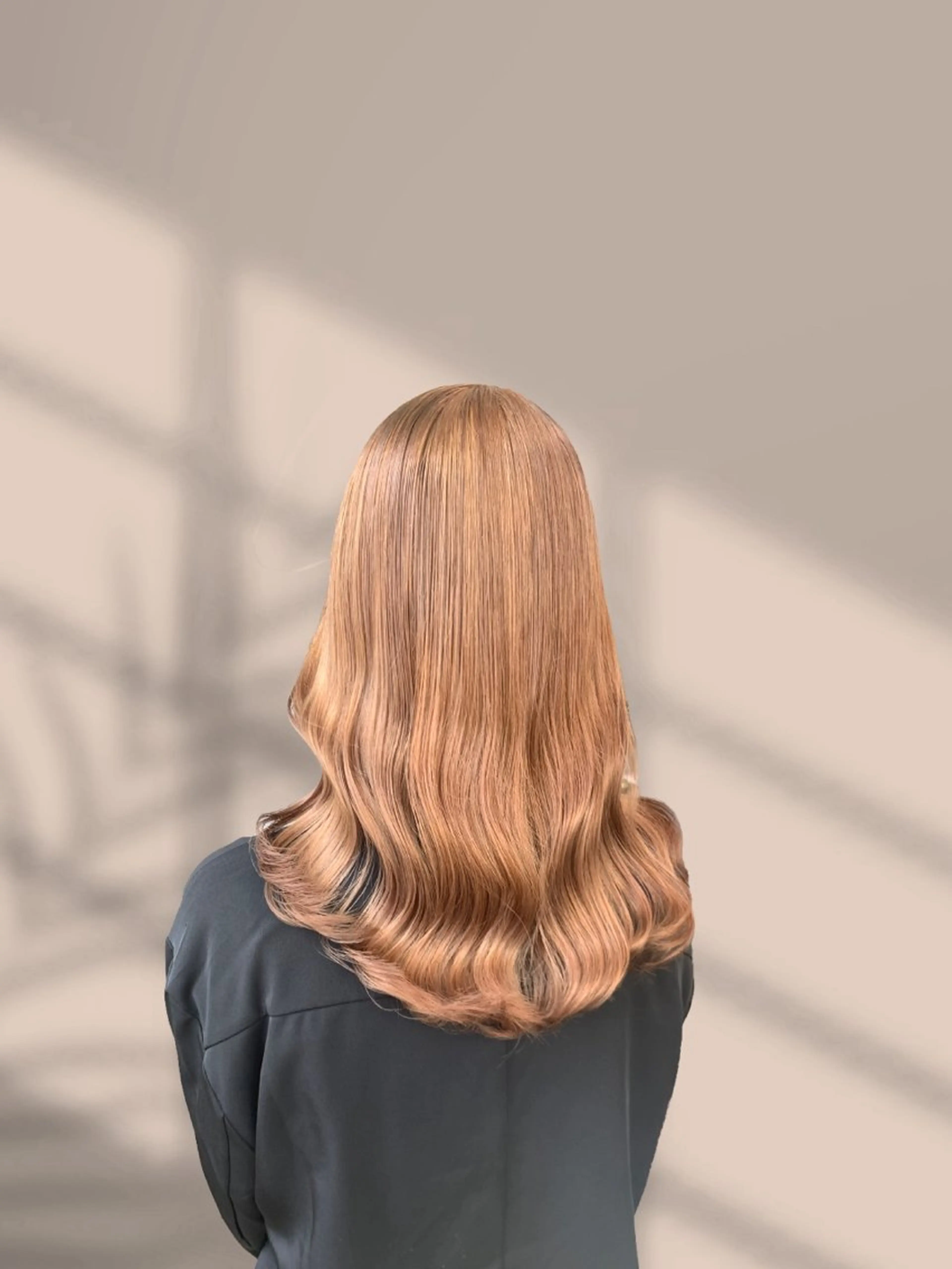 ロング カラー ヘアカラー くすみミルクティー／ ブラウン🪡TOWAのヘアスタイル