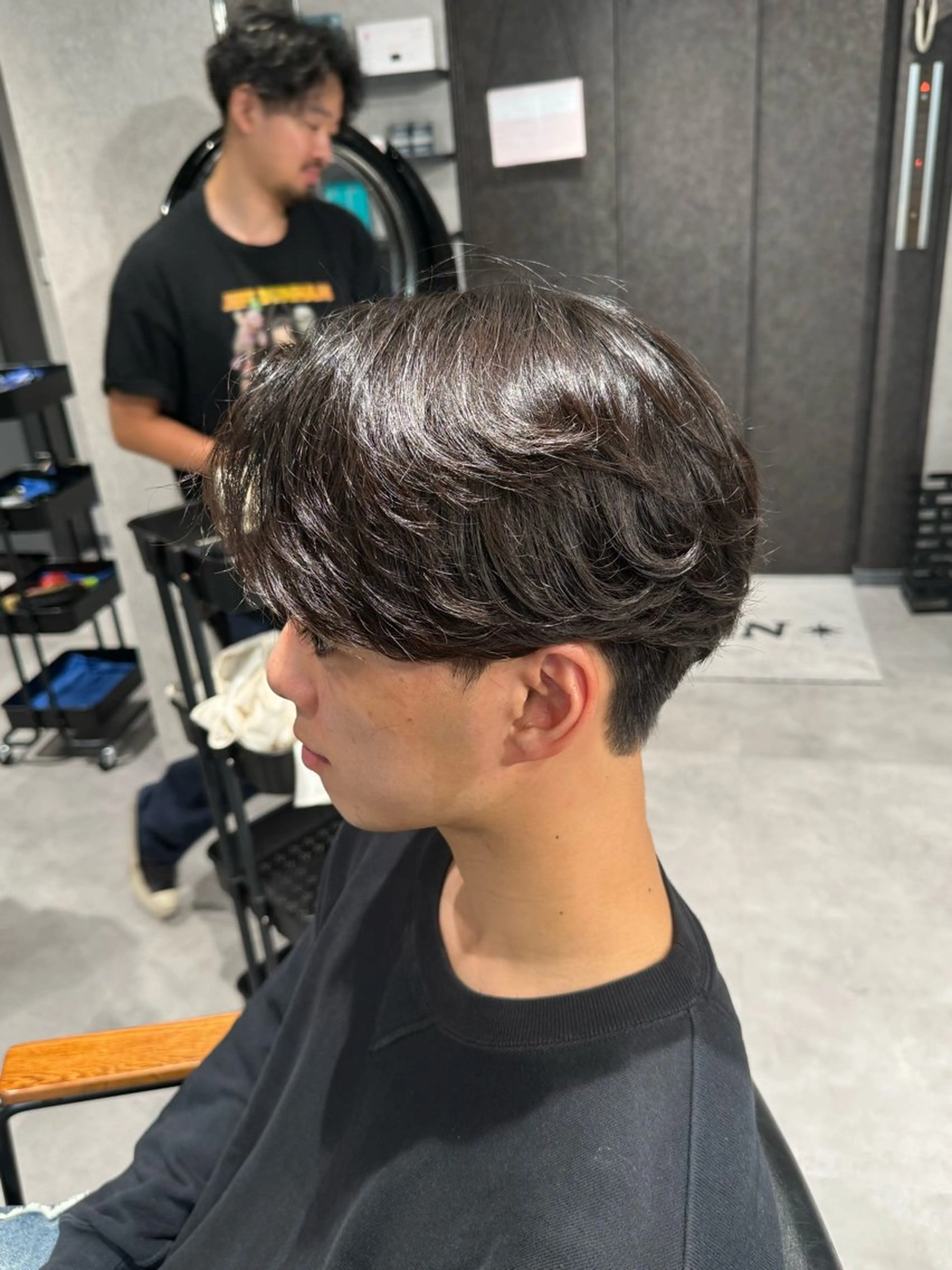 メンズ カット 韓国特化🇰🇷愁斗 センターパートパーマのヘアスタイル