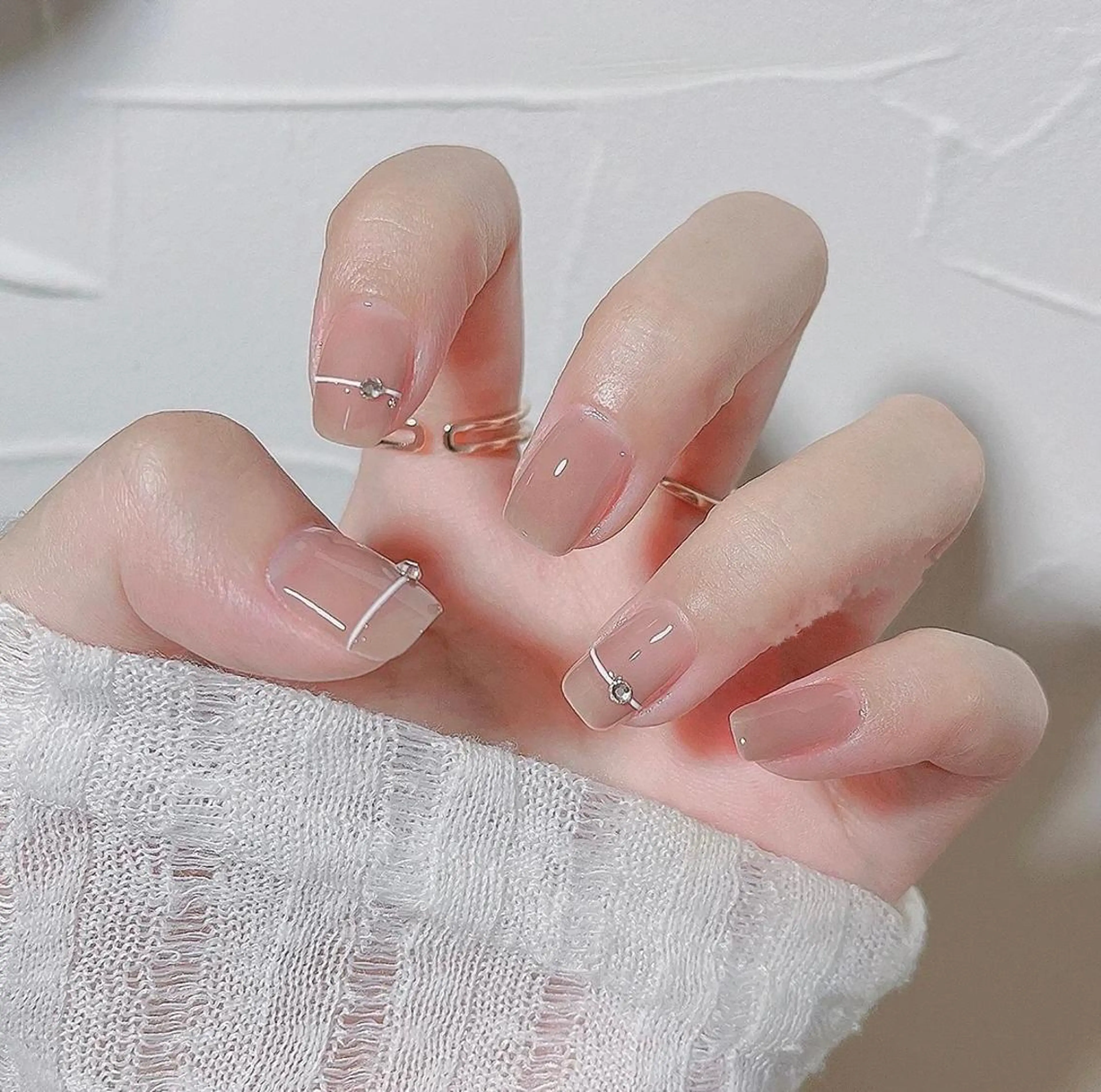 ネイル シンプルネイル れん 蓮のネイルデザイン