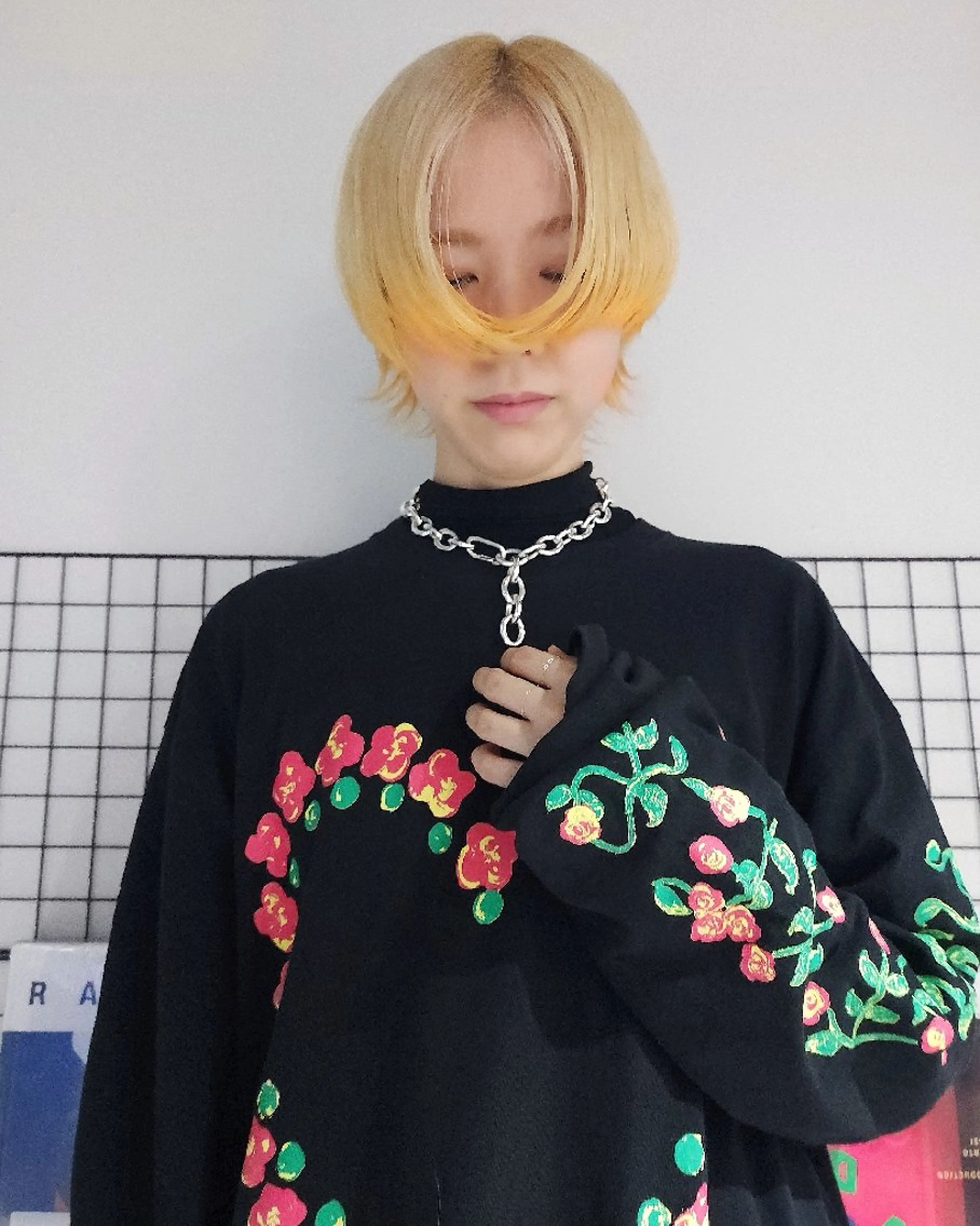 ショート Backbocker所属・ハイトーン/ブリーチ /デザインカラーのヘアスタイル