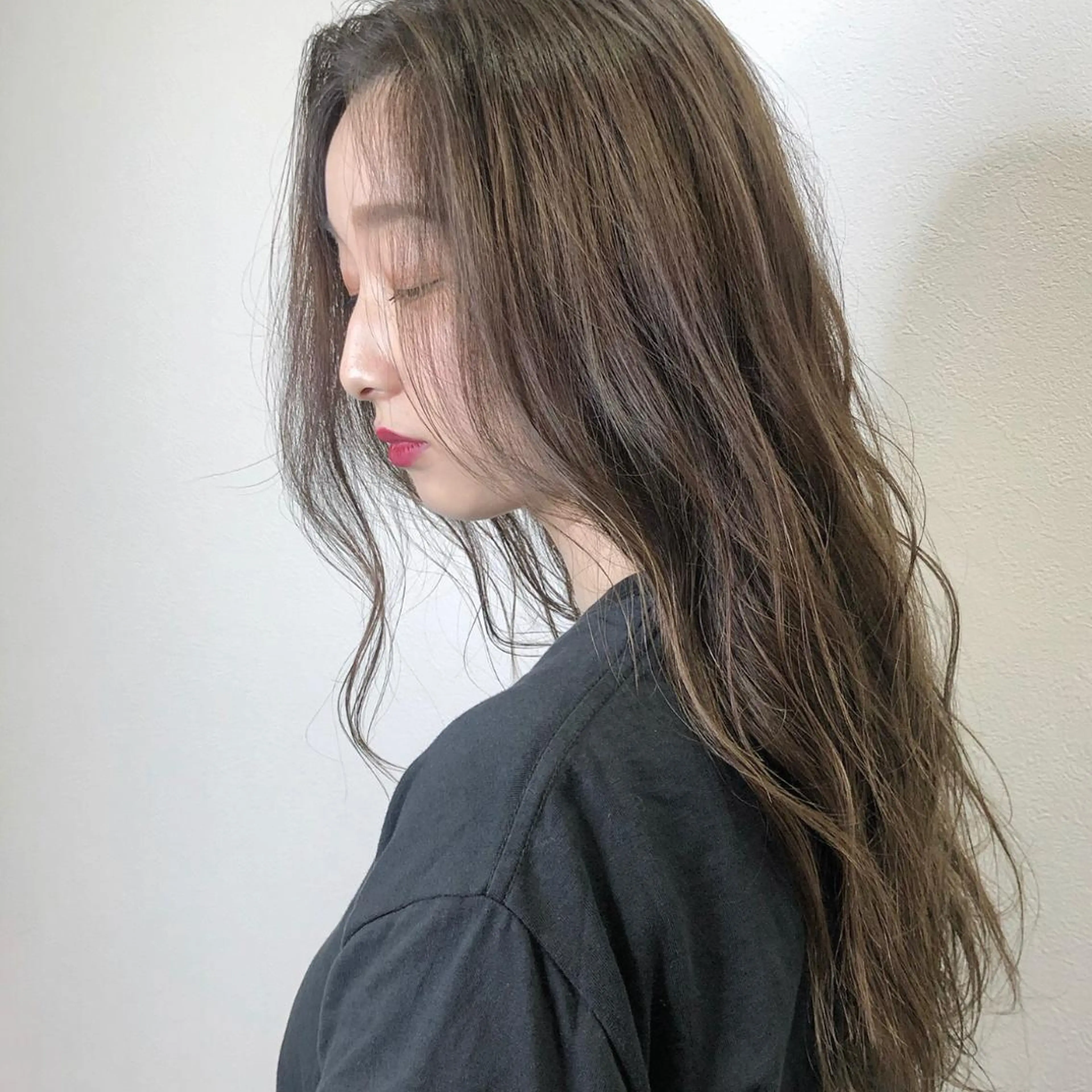 ロング カラー VIEWユリナ メイク/ カットのヘアスタイル