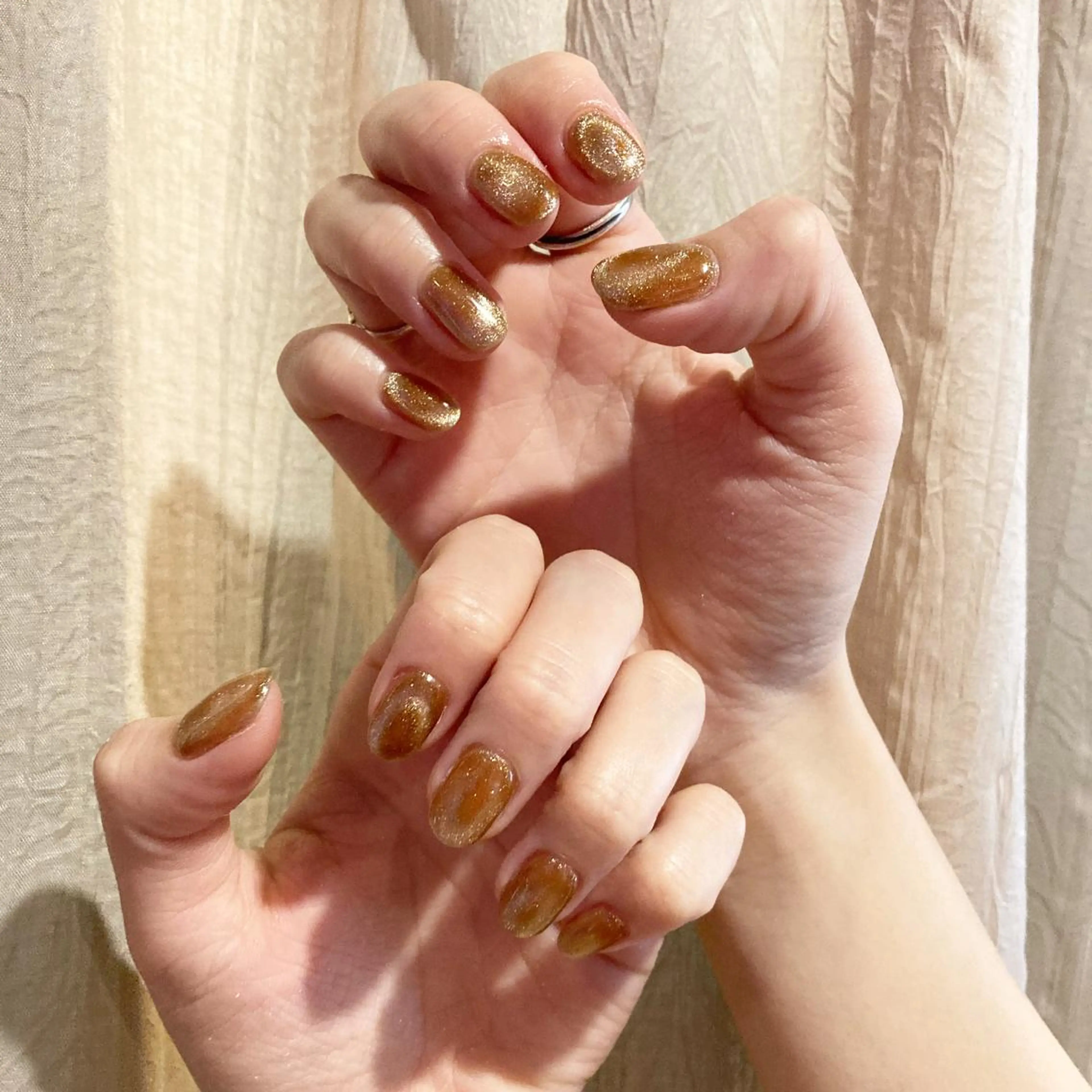 ネイル キラキラ オメメのネイルデザイン