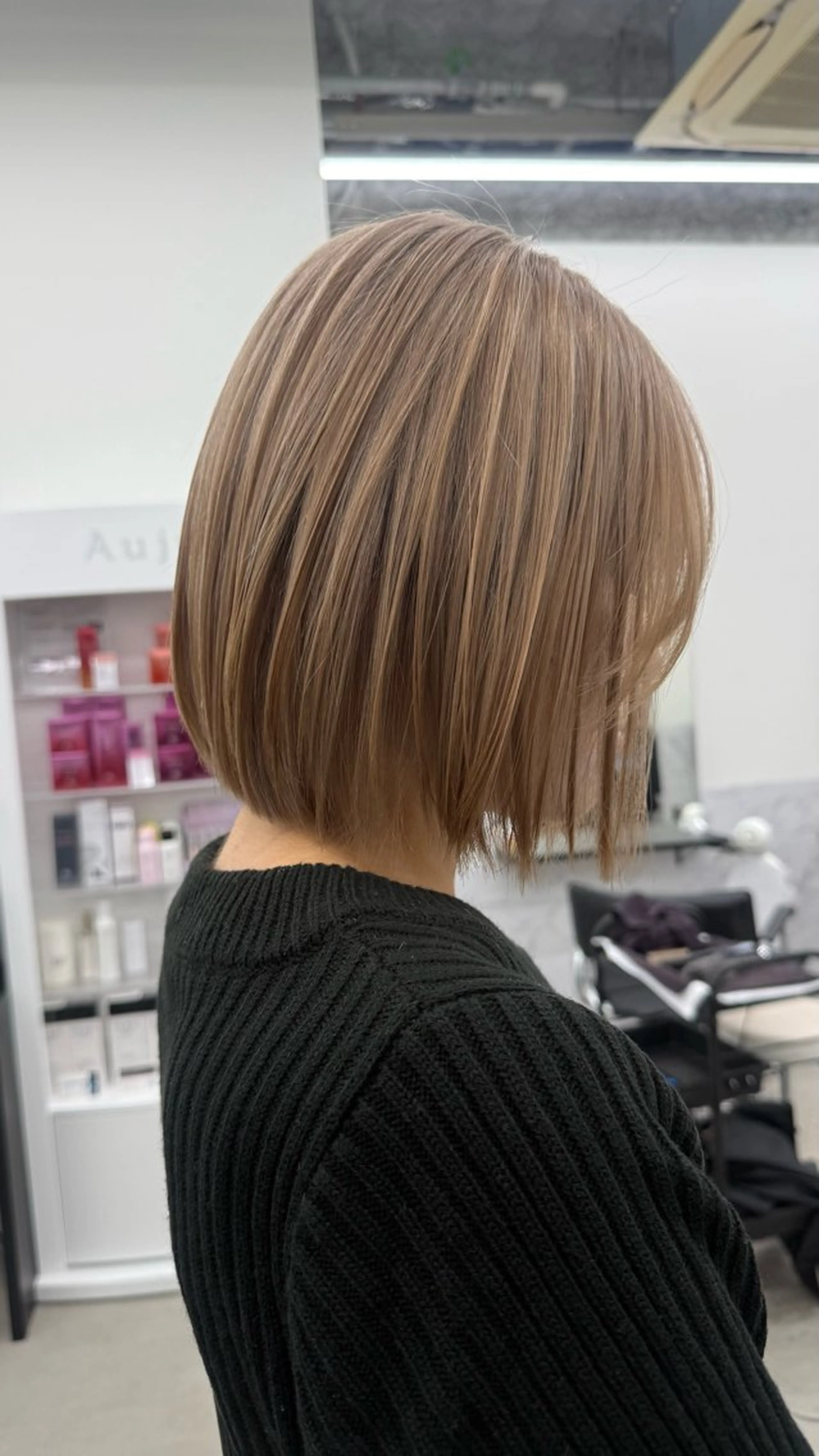 ショート カラー ハイトーンカラー カット ヘアカラー 黒田 真美のヘアスタイル