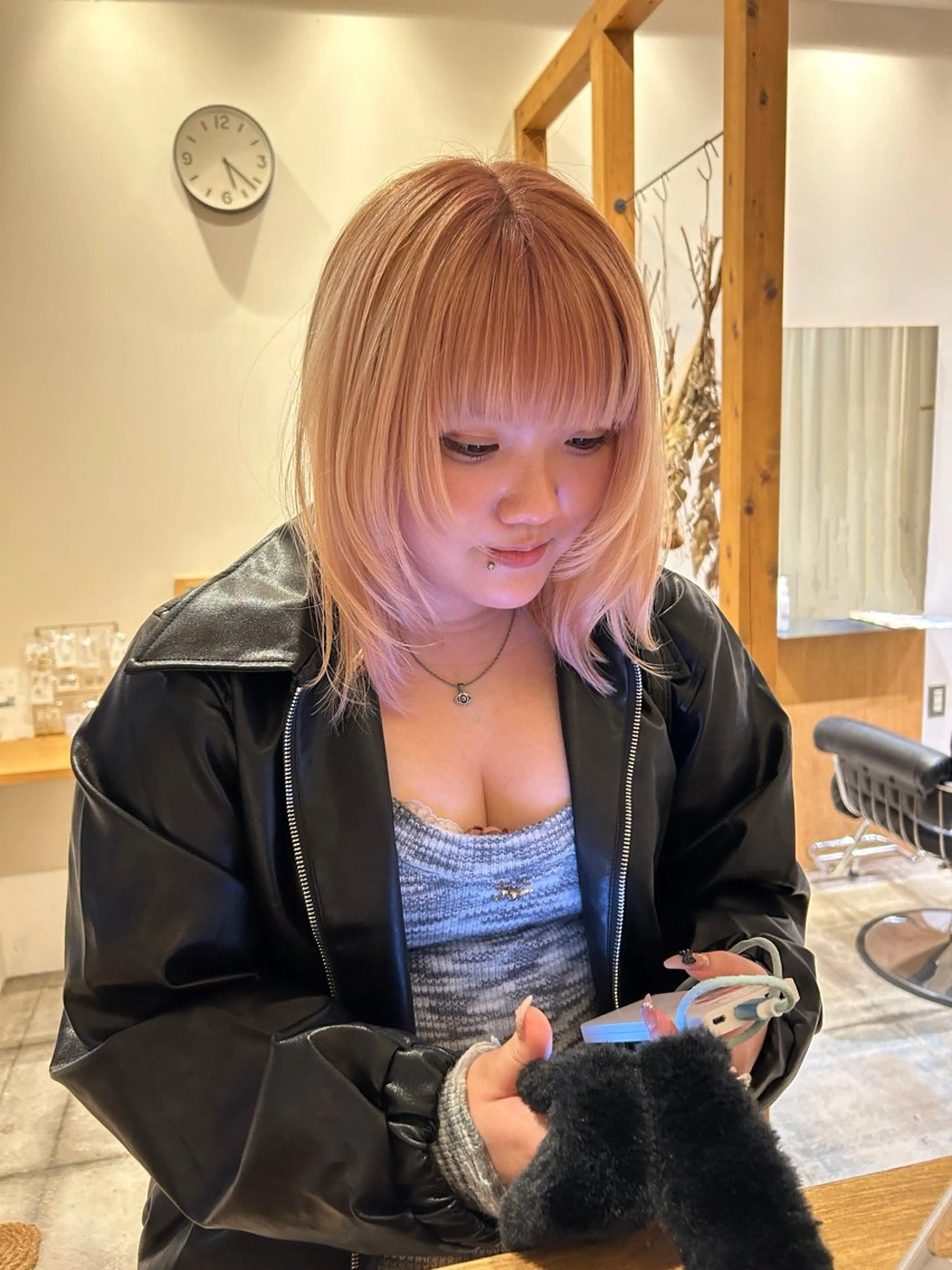 ミディアム カラー カット ヘアカラー トリートメント ENIF ツキのヘアスタイル