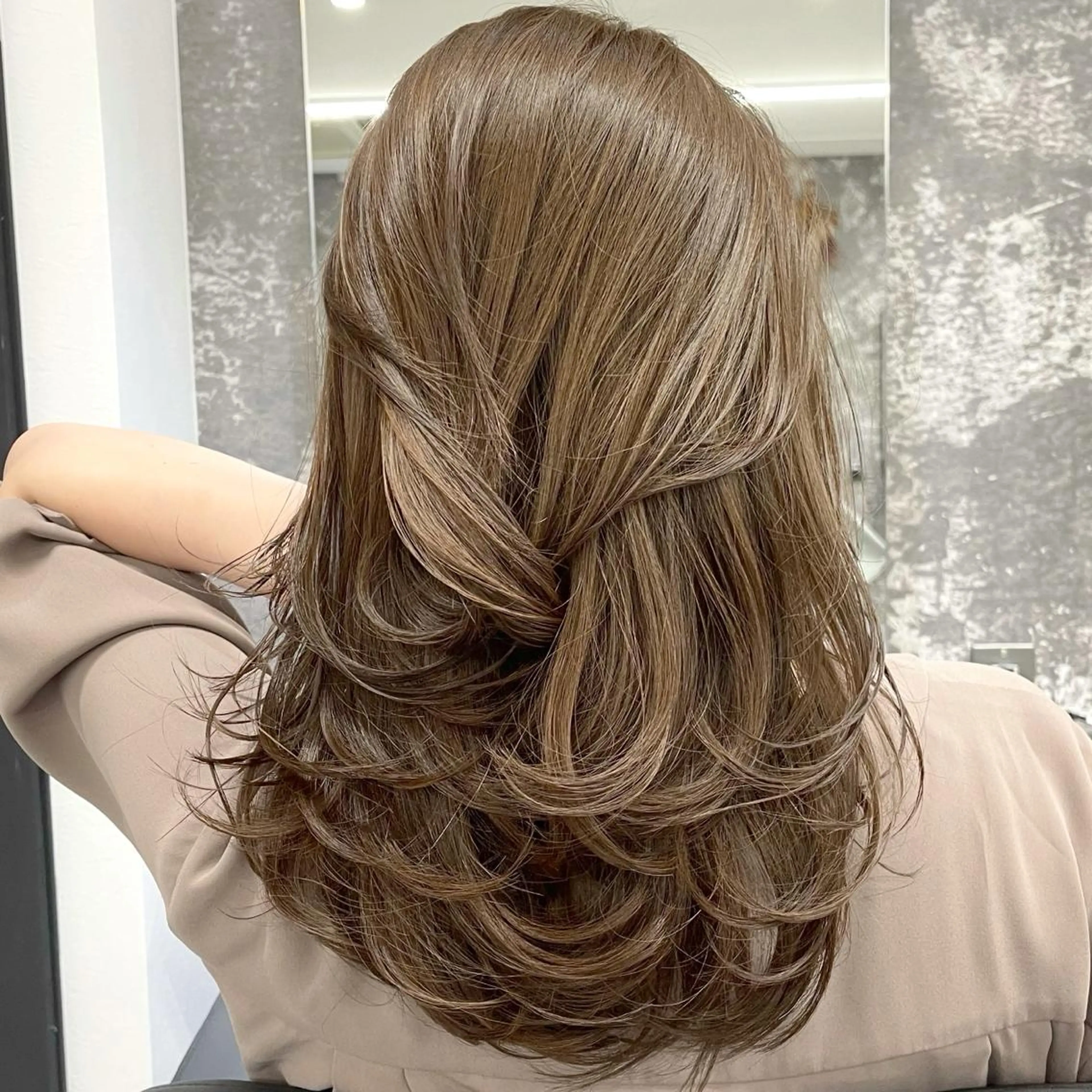 ミディアム 外国人風カラー ハイライト レイヤーカット アンドウ ユウ/ レイヤーカット/韓国のヘアスタイル