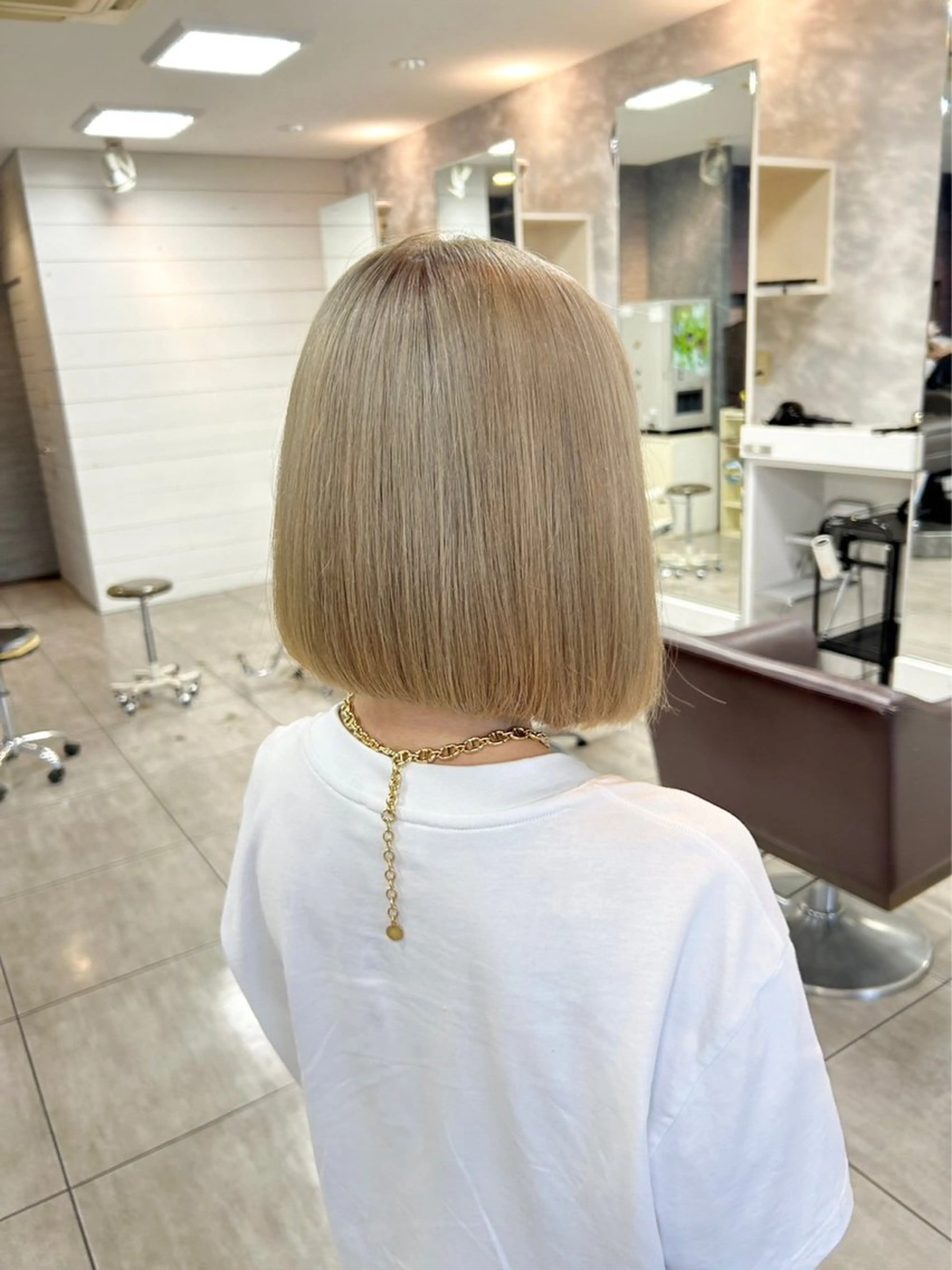 ショート 切りっぱなしボブ ボブ カット ヘアカラー トリートメント 🫧艶髪カラー🫧 森本くるみのヘアスタイル