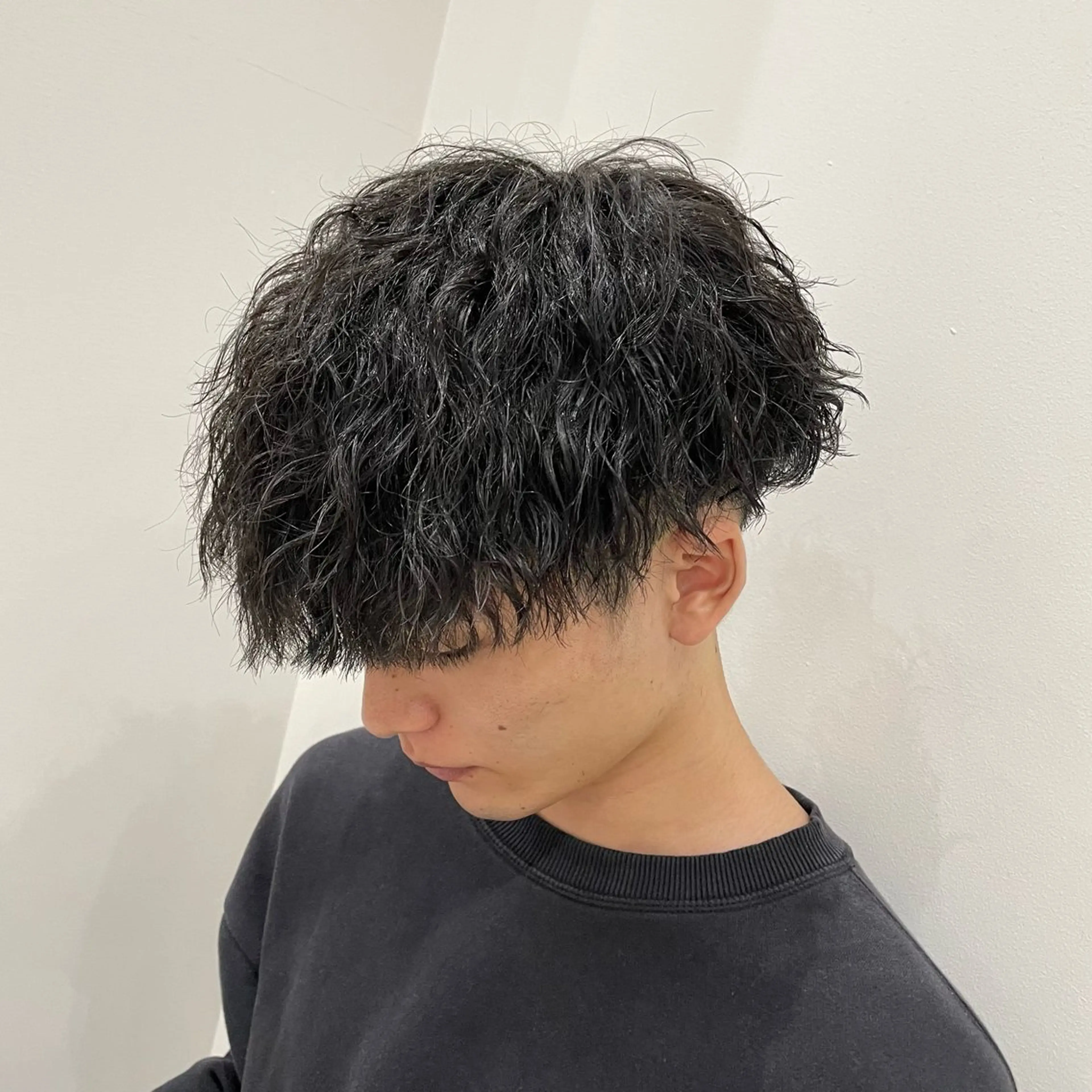 パーマ 🔥縦落ちツイスパ 🔥鈴木健紀のヘアスタイル
