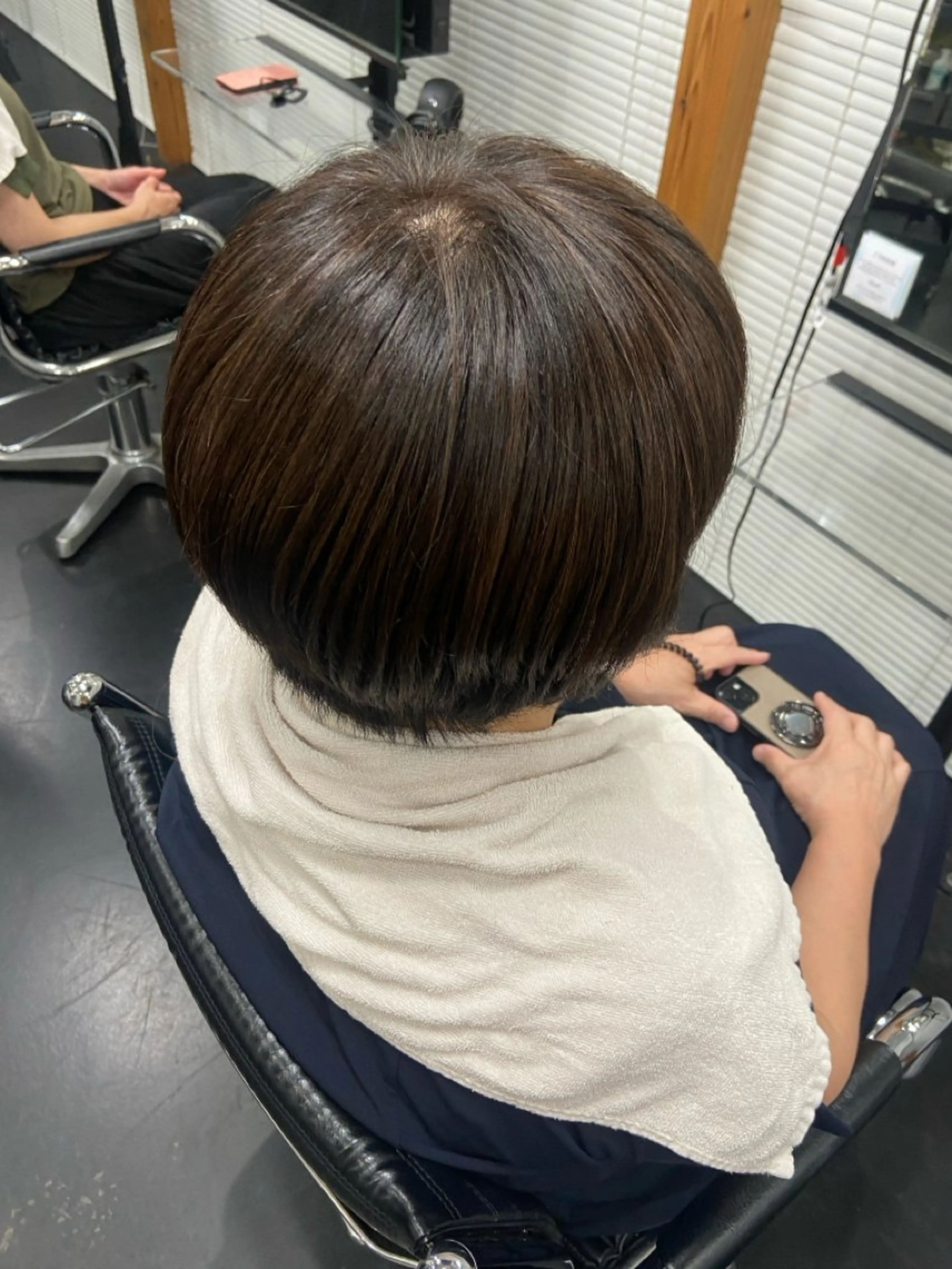 ケアグレイカラーの写真
