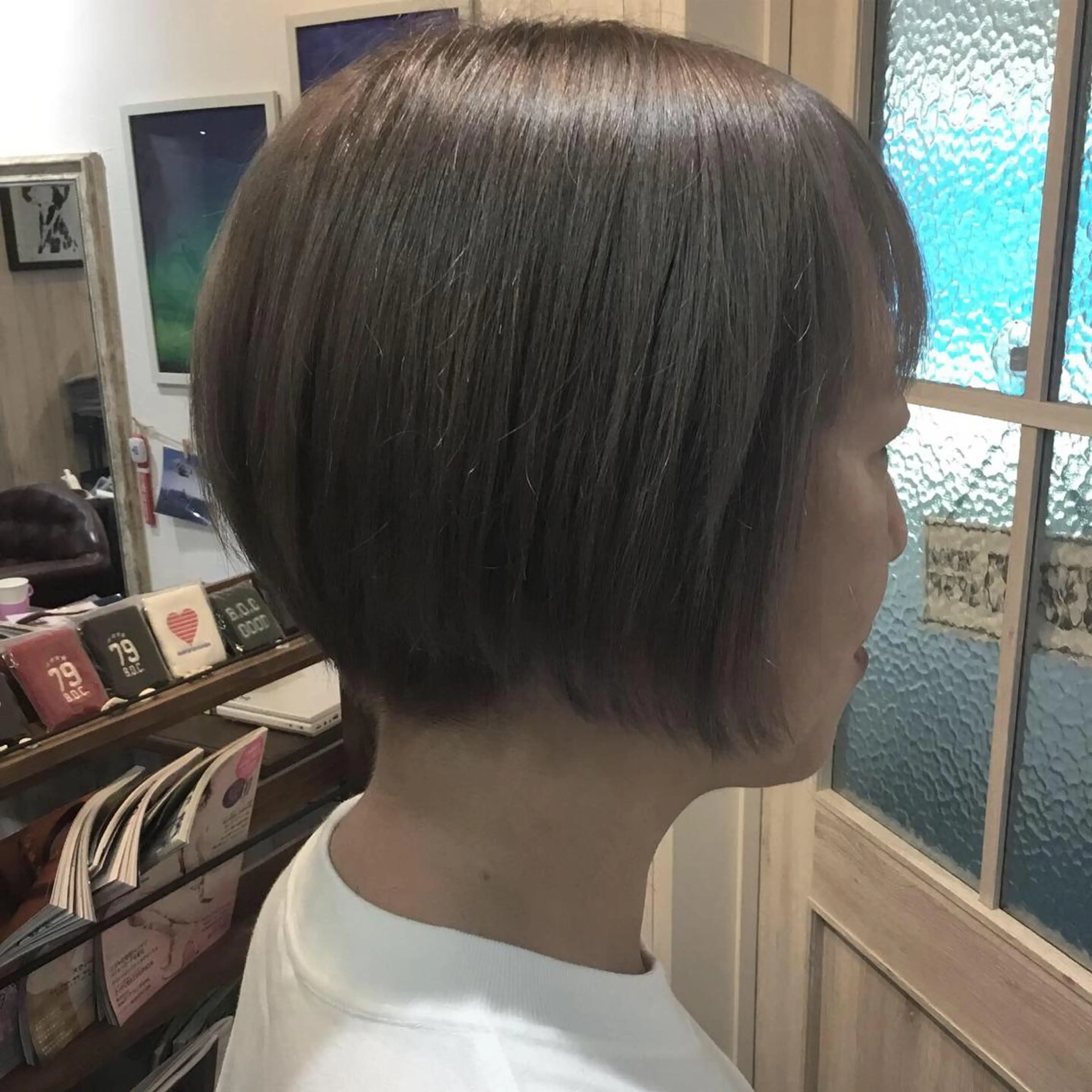 ショート カラー embrace エンブレイスのヘアスタイル