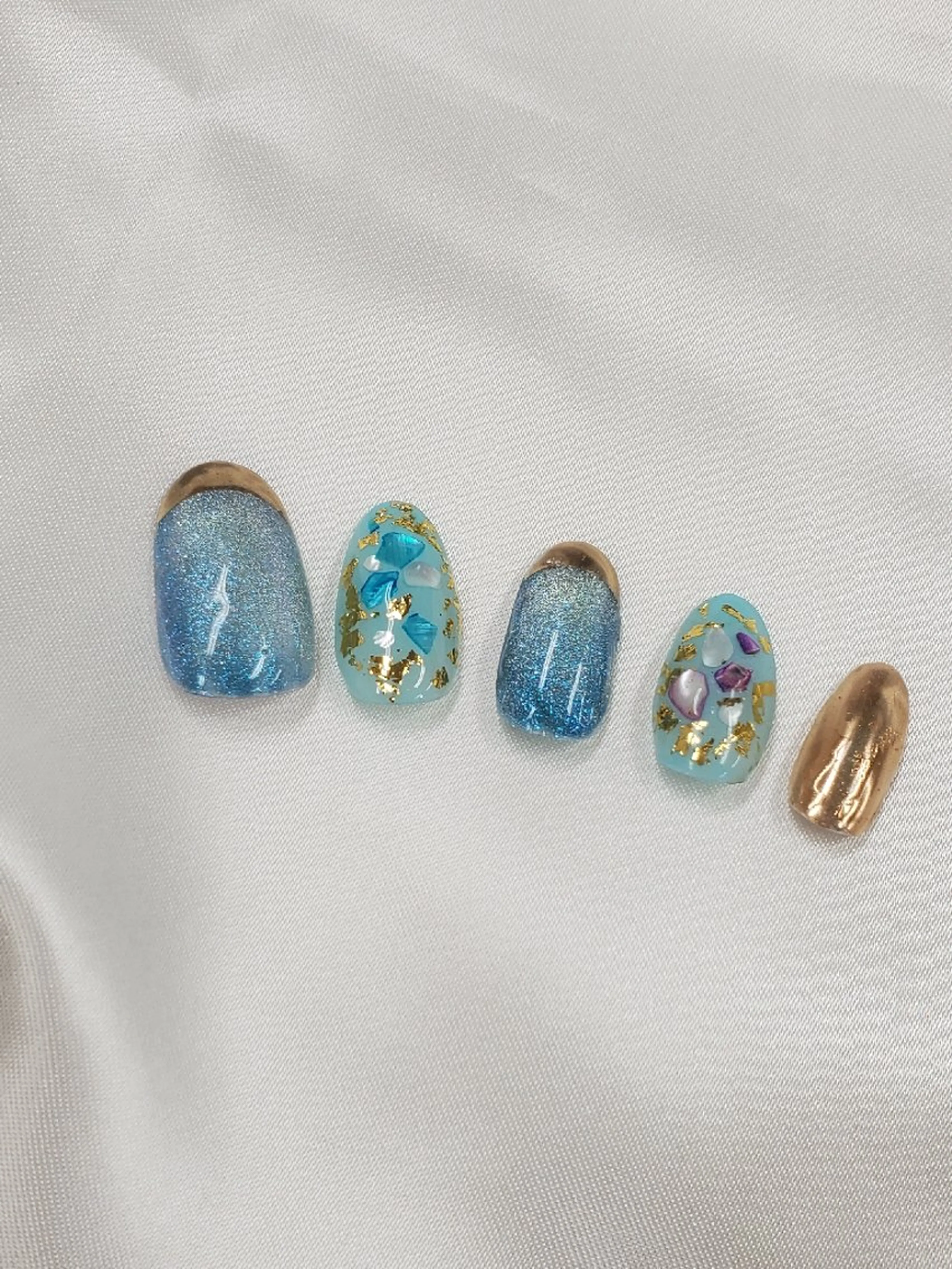 ネイル マグネットネイル ミラーネイル ニュアンスネイル Nail 🌱TSUBASAのネイルデザイン