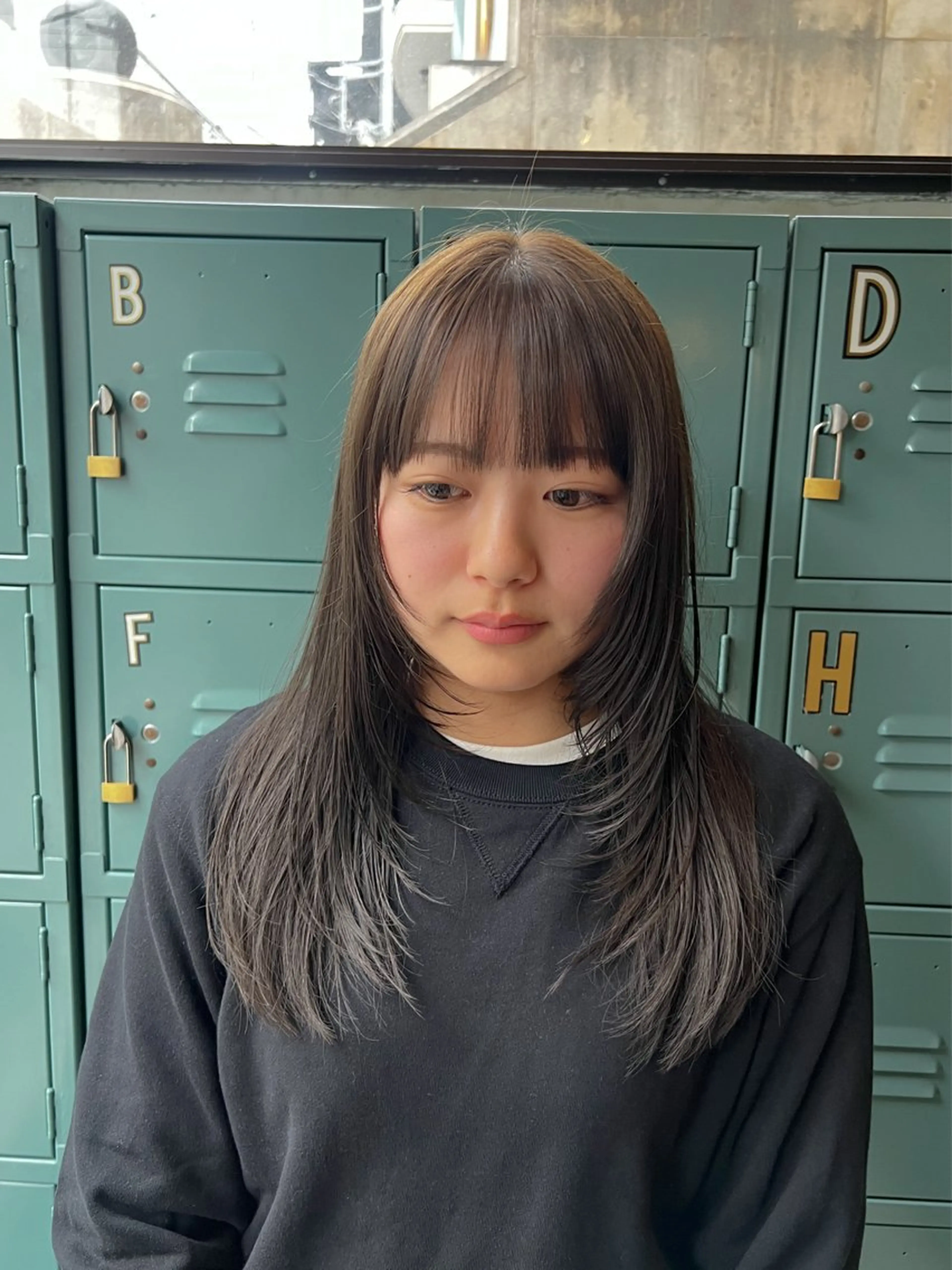 ロング カラー ヘアアレンジ アッシュ アッシュブラウン ブラウンカラー 透明感カラー グレージュ カット ヘアカラー トリートメント グレージュ/艶髪矯正 🪐takushiのヘアスタイル