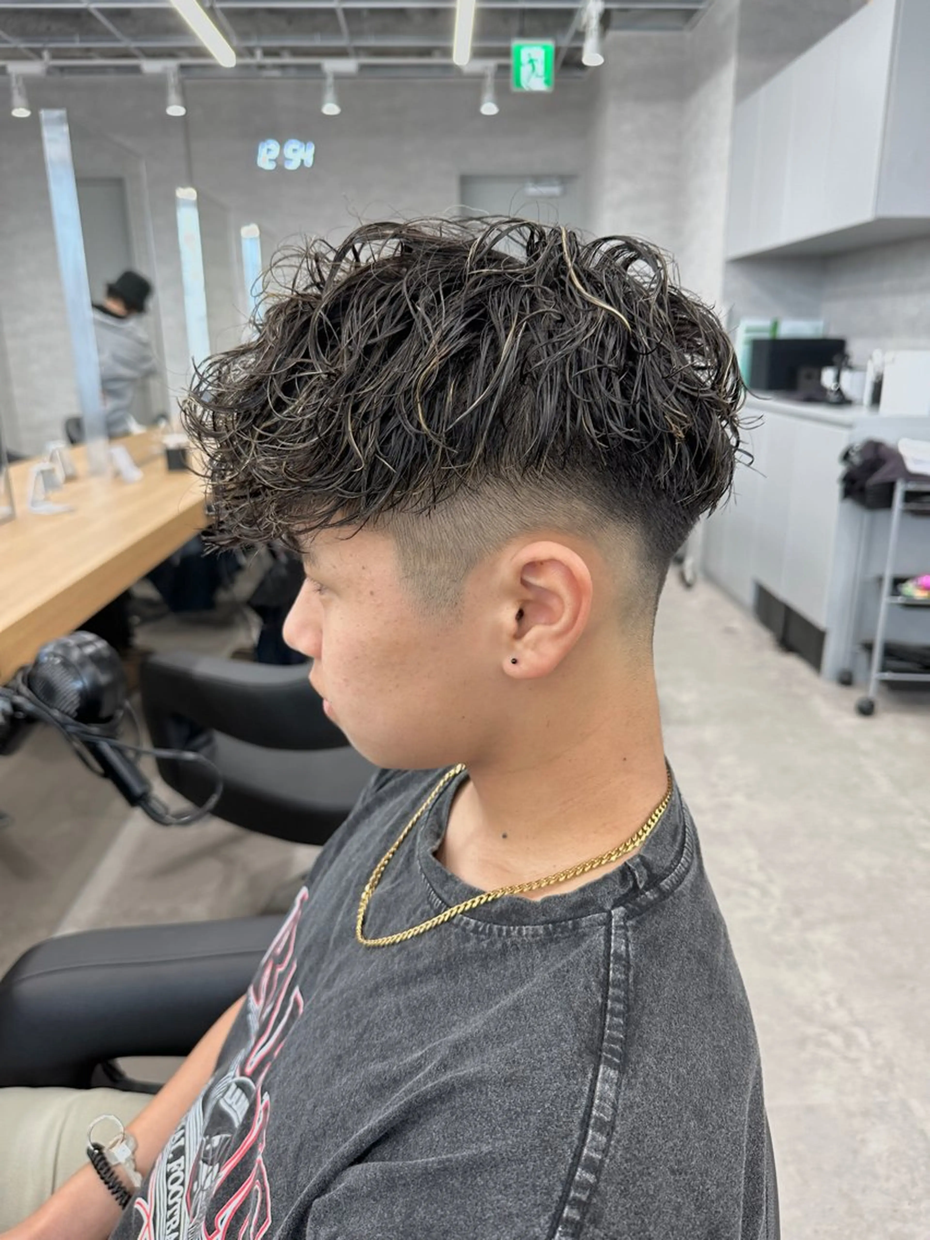 ショート パーマ メンズ 渋谷駅から徒歩1分 BLUCKメンズヘアのヘアスタイル