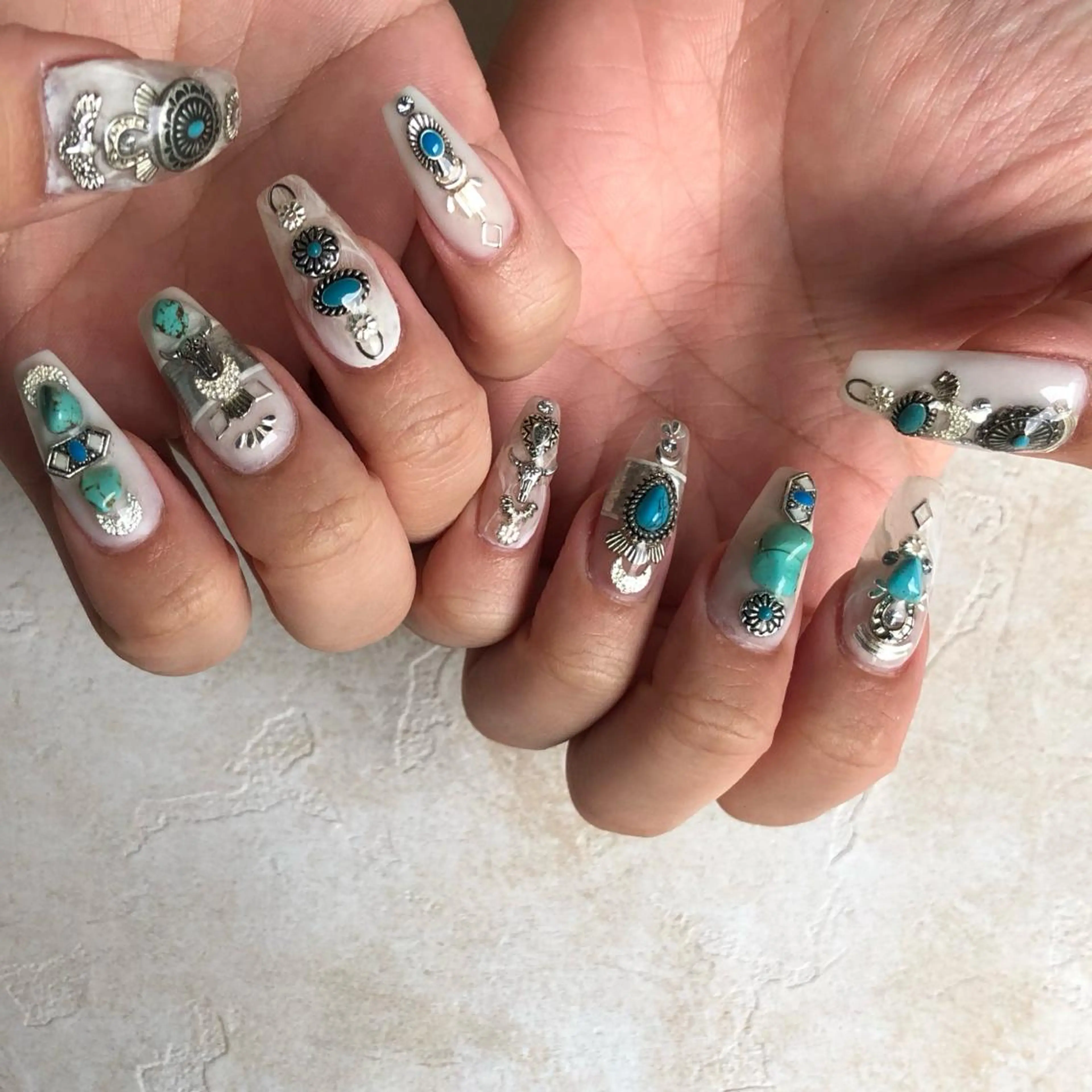ネイル シルバー crestnail所属・小林 束紗のネイルデザイン