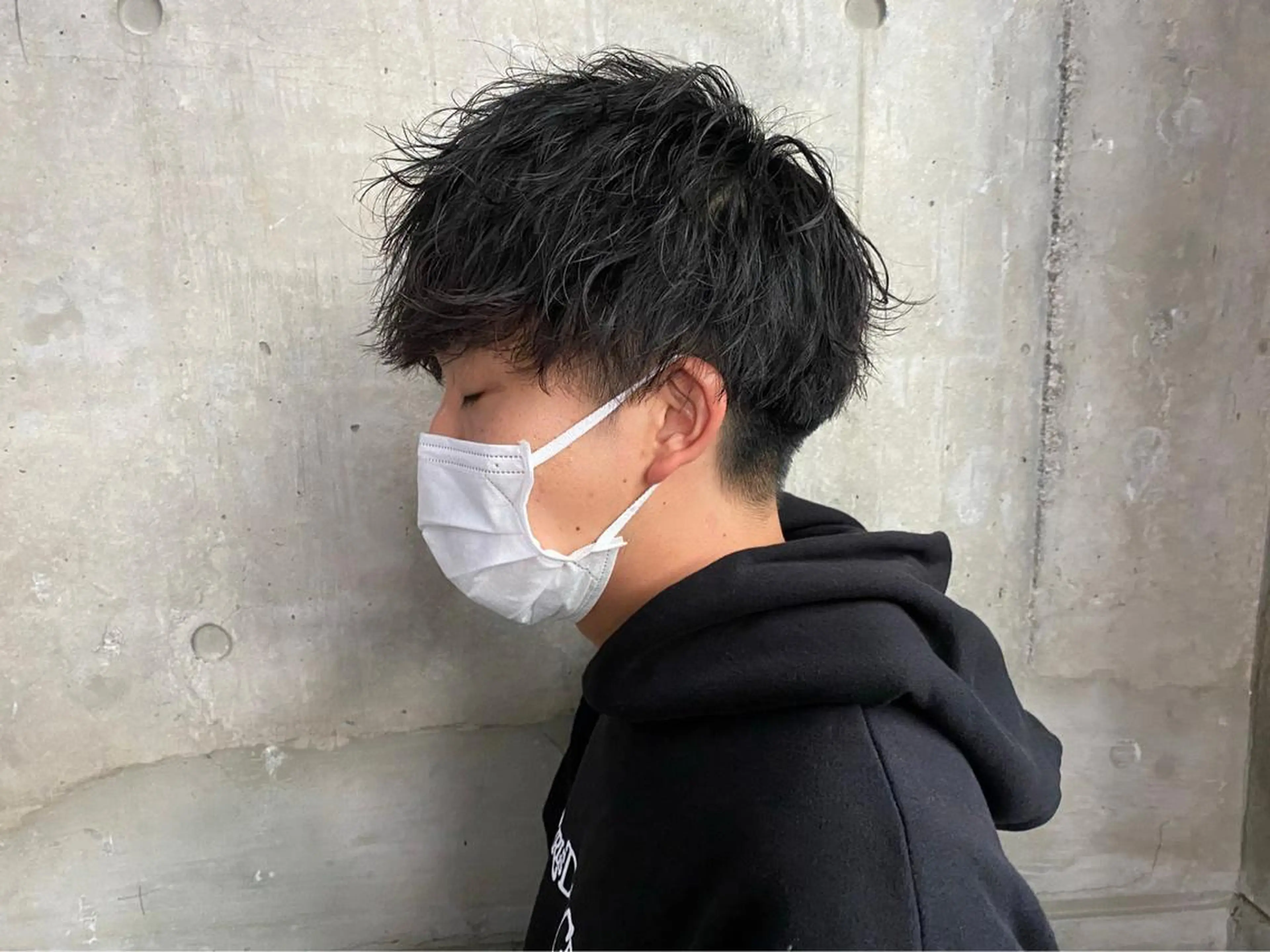 ショート パーマ メンズ 色気ある大人カラー /ブリーチなしのヘアスタイル