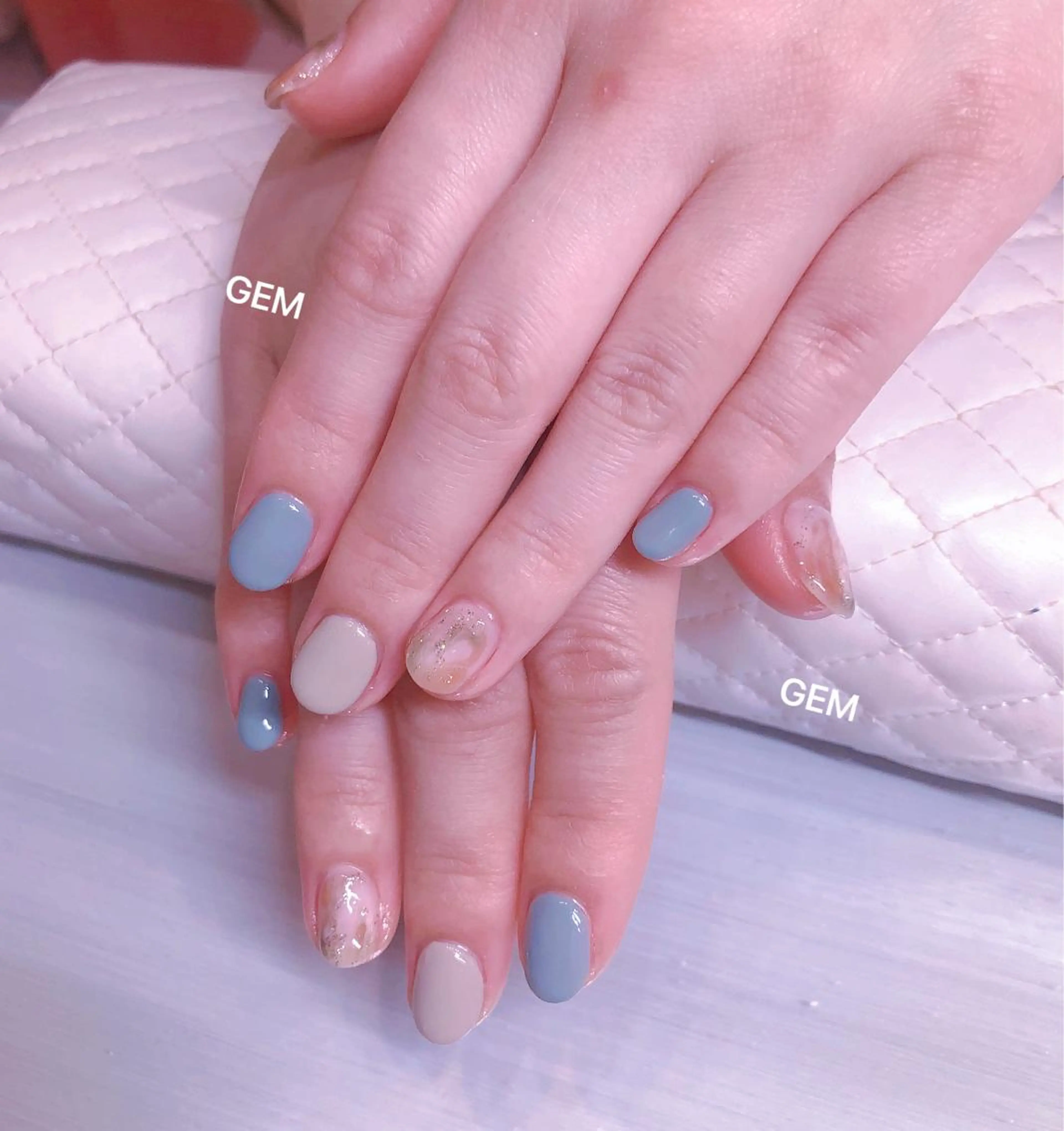 ネイル アートネイル 持ち込み ニュアンスネイル GEM  the beautyのマツエク・マツパデザイン