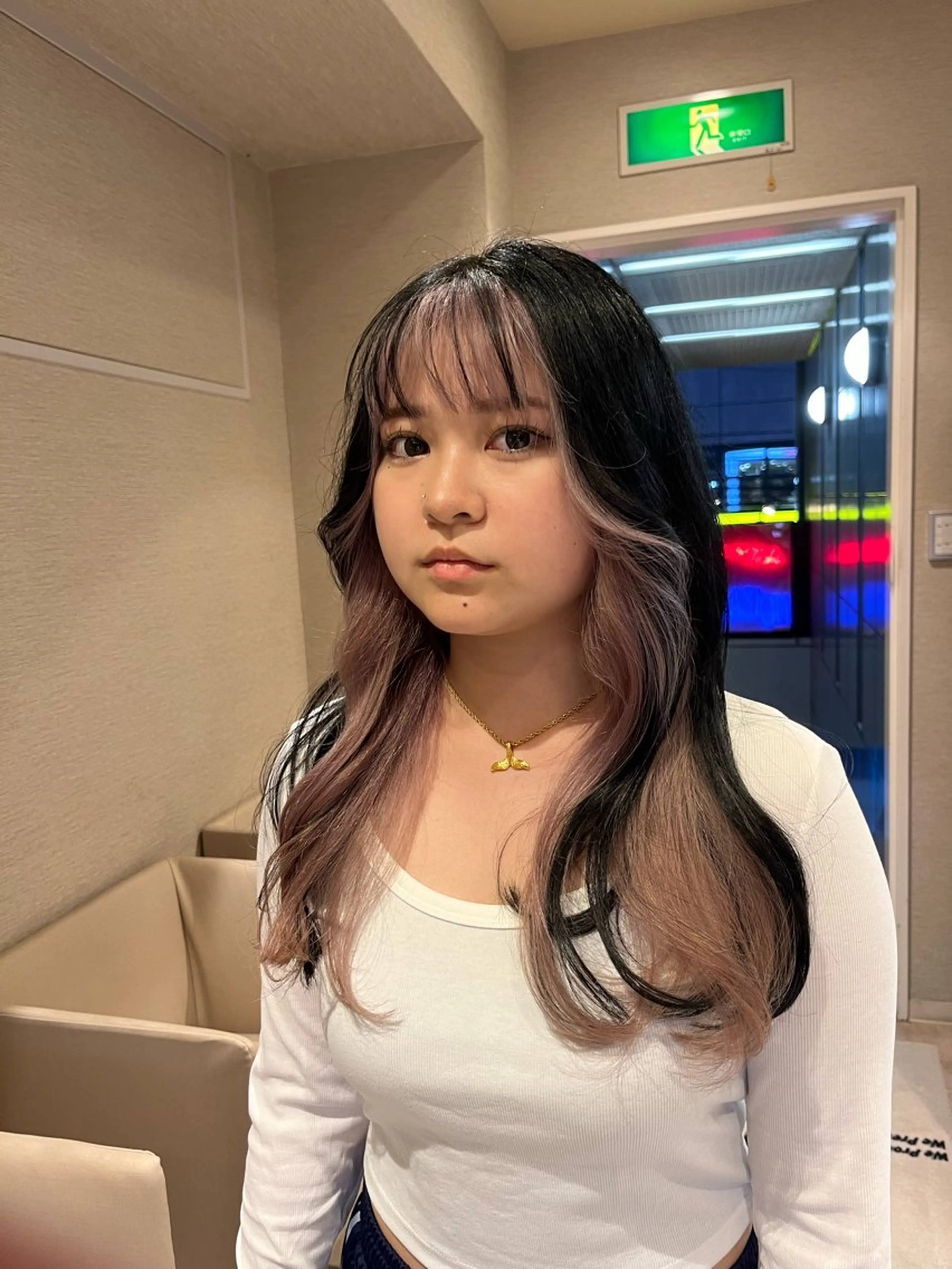 ロング カラー ベージュカラー ブリーチ ブロンド ピンクカラー ホワイトベージュ カット ヘアカラー dogstar小林諒 レイヤー/パーマのヘアスタイル