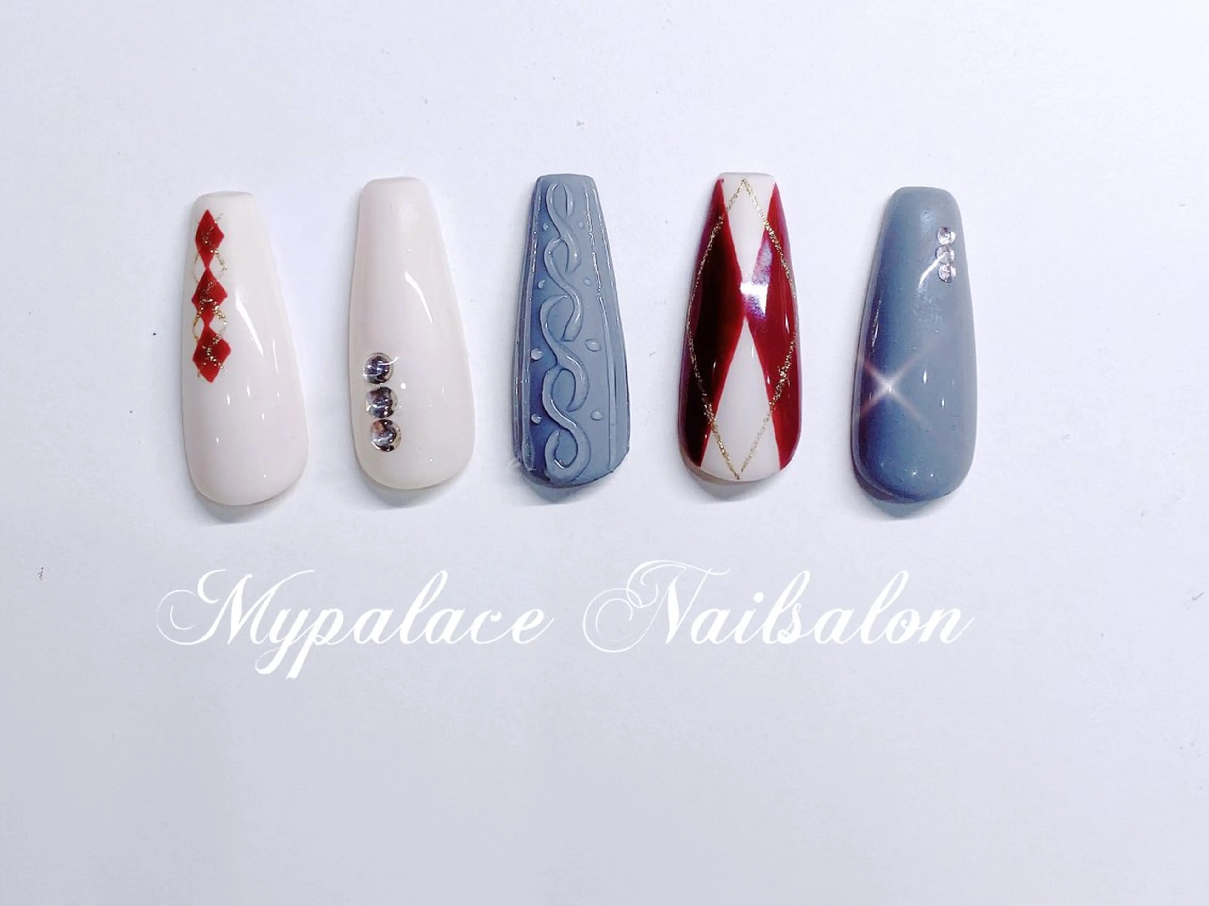 ネイル アートネイル ストーンネイル ハンドネイル Yuis Nailスカルプ専門のネイルデザイン