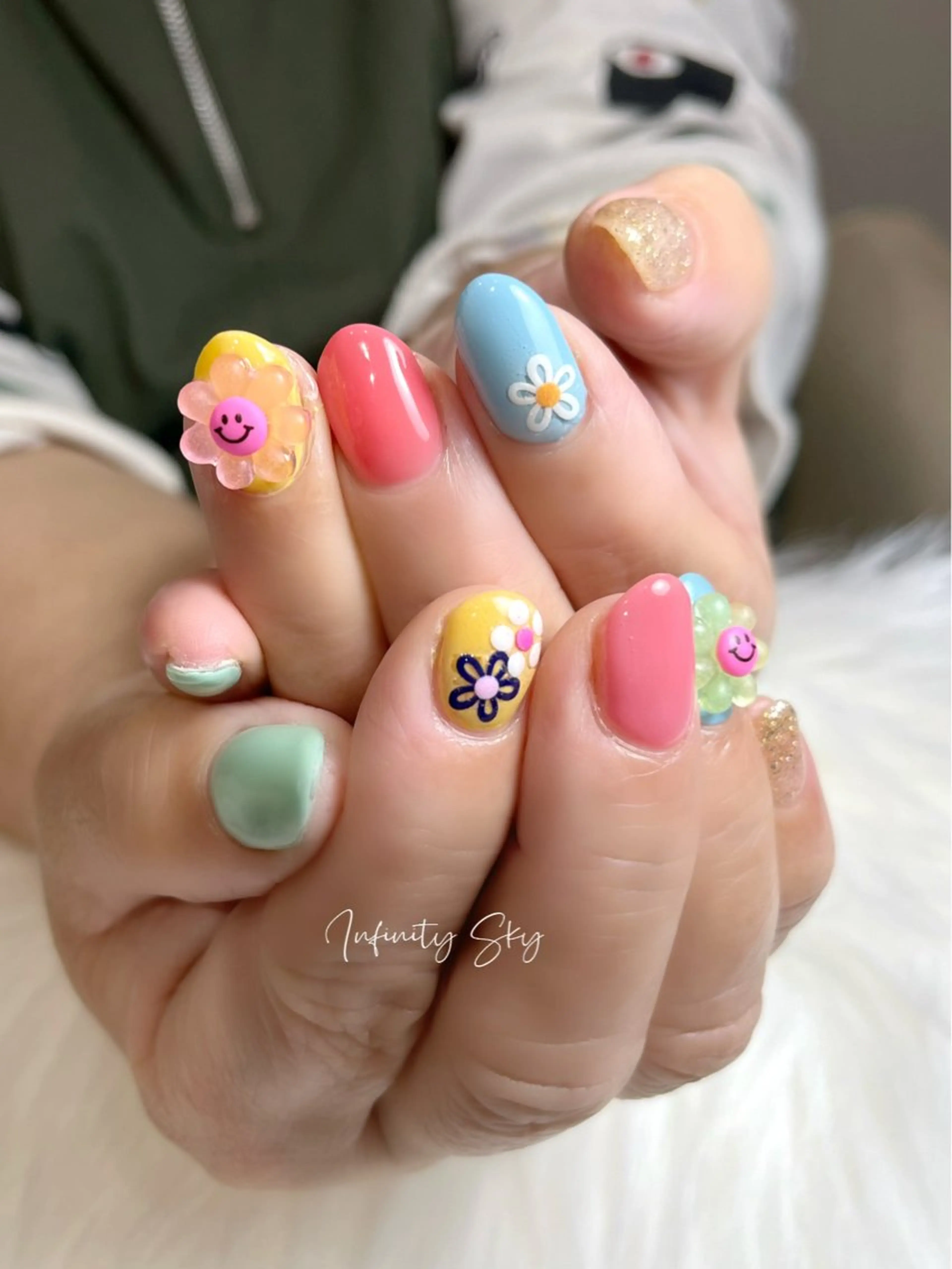 ネイル infinity skyのネイルデザイン