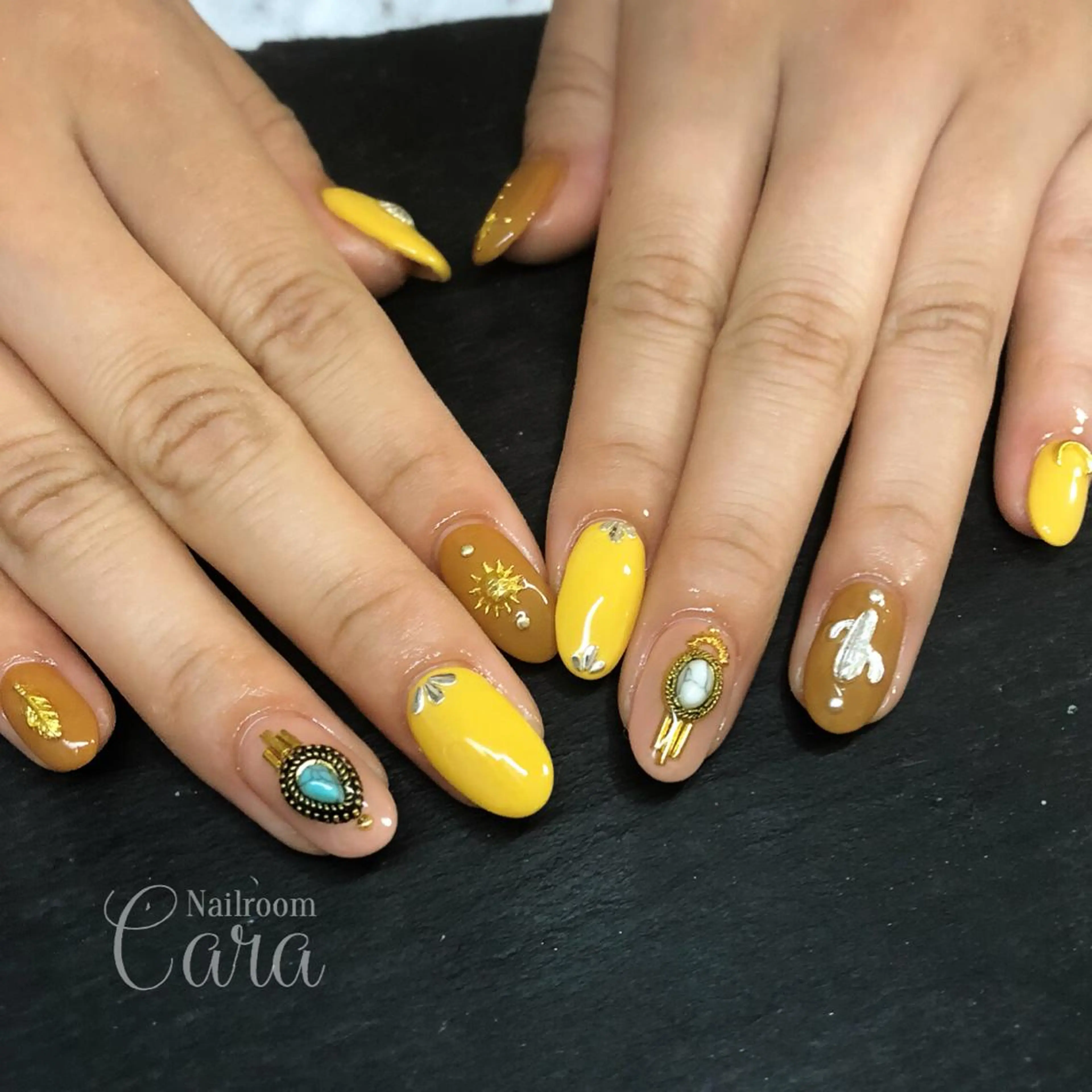 ネイル ハンドネイル instinkt_ Mio Mizunoのネイルデザイン